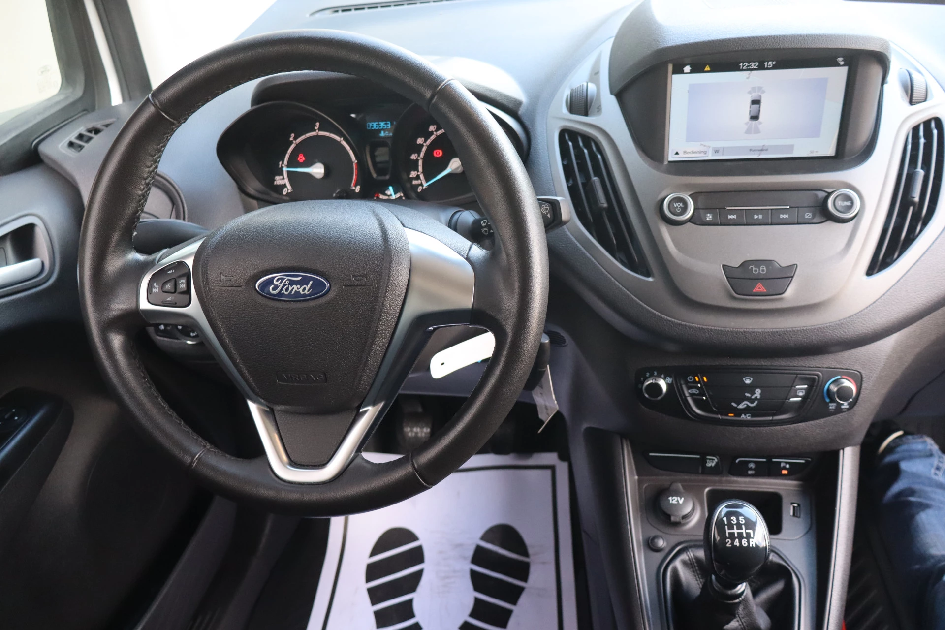 Hoofdafbeelding Ford Transit Courier