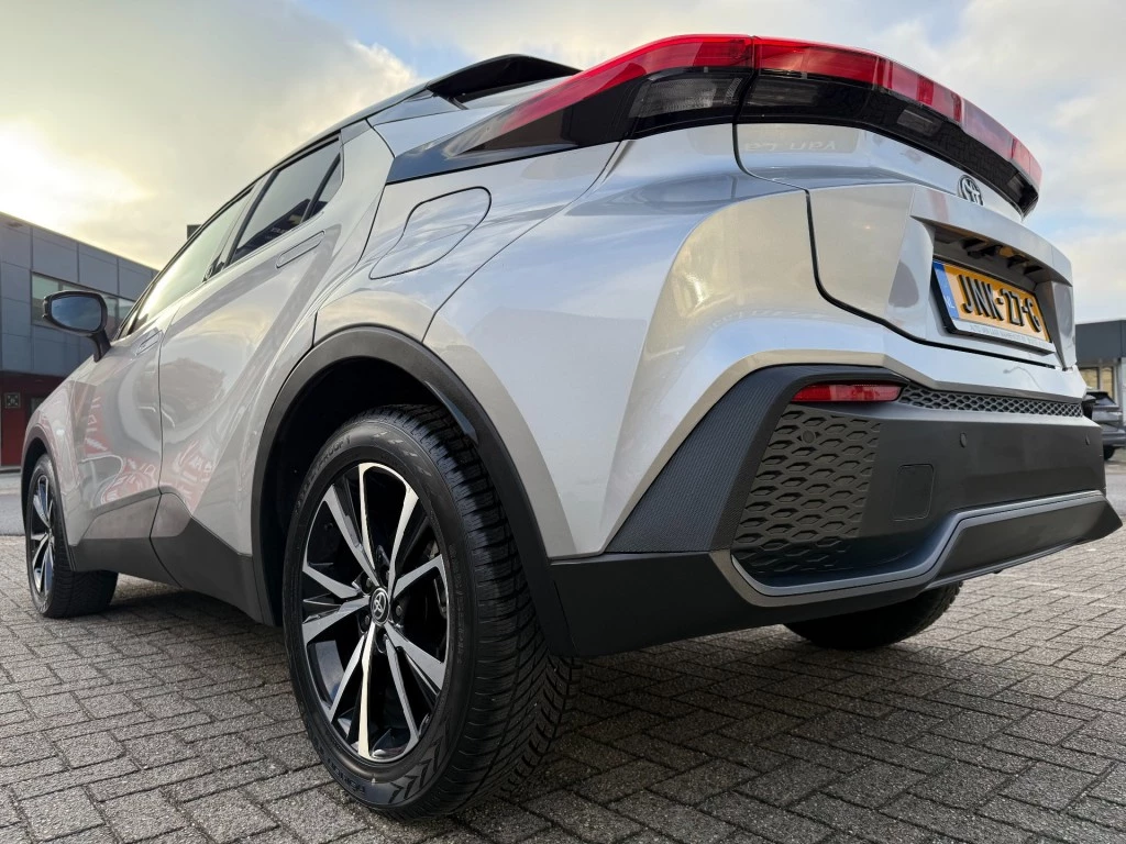 Hoofdafbeelding Toyota C-HR