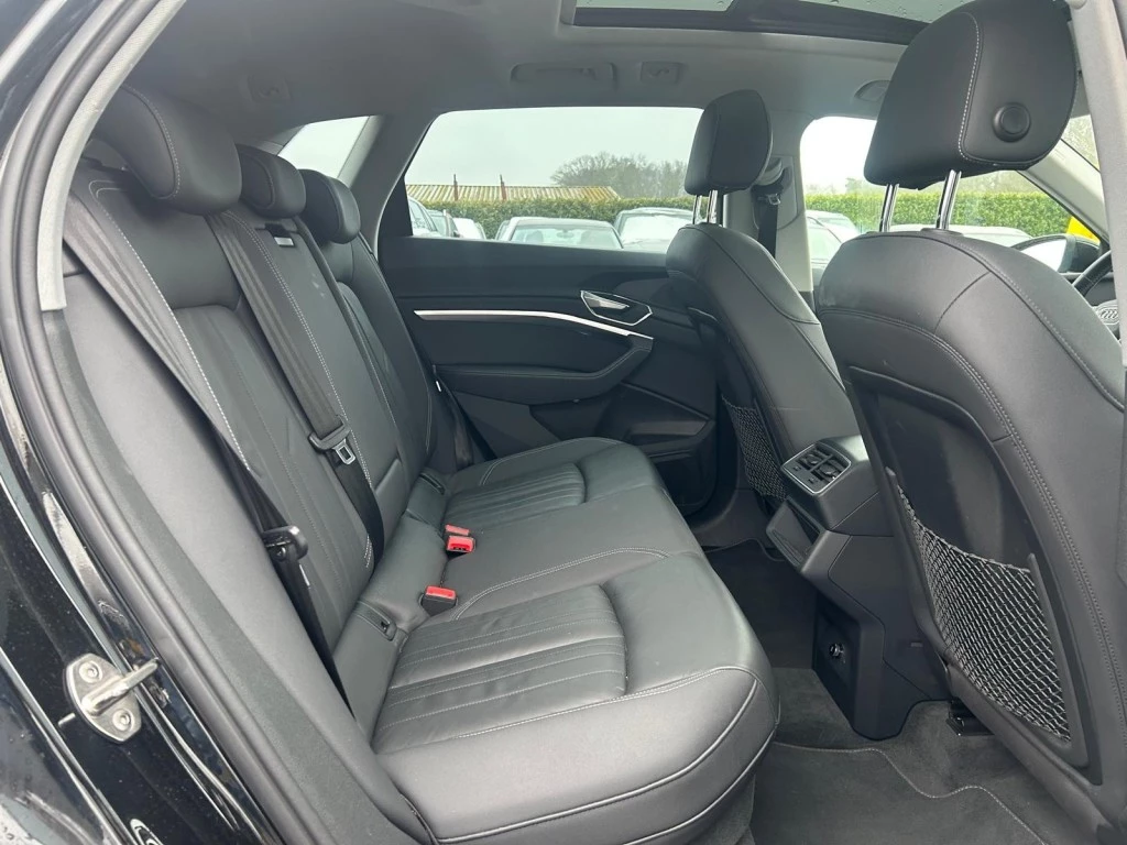 Hoofdafbeelding Audi e-tron