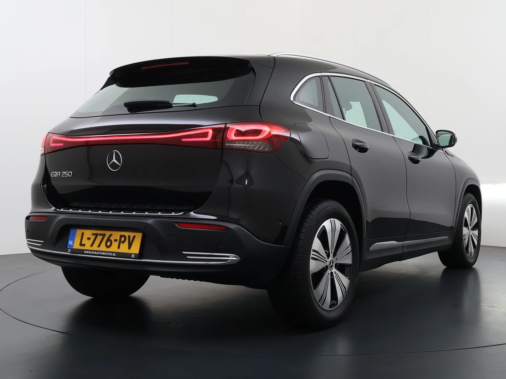 Hoofdafbeelding Mercedes-Benz EQA