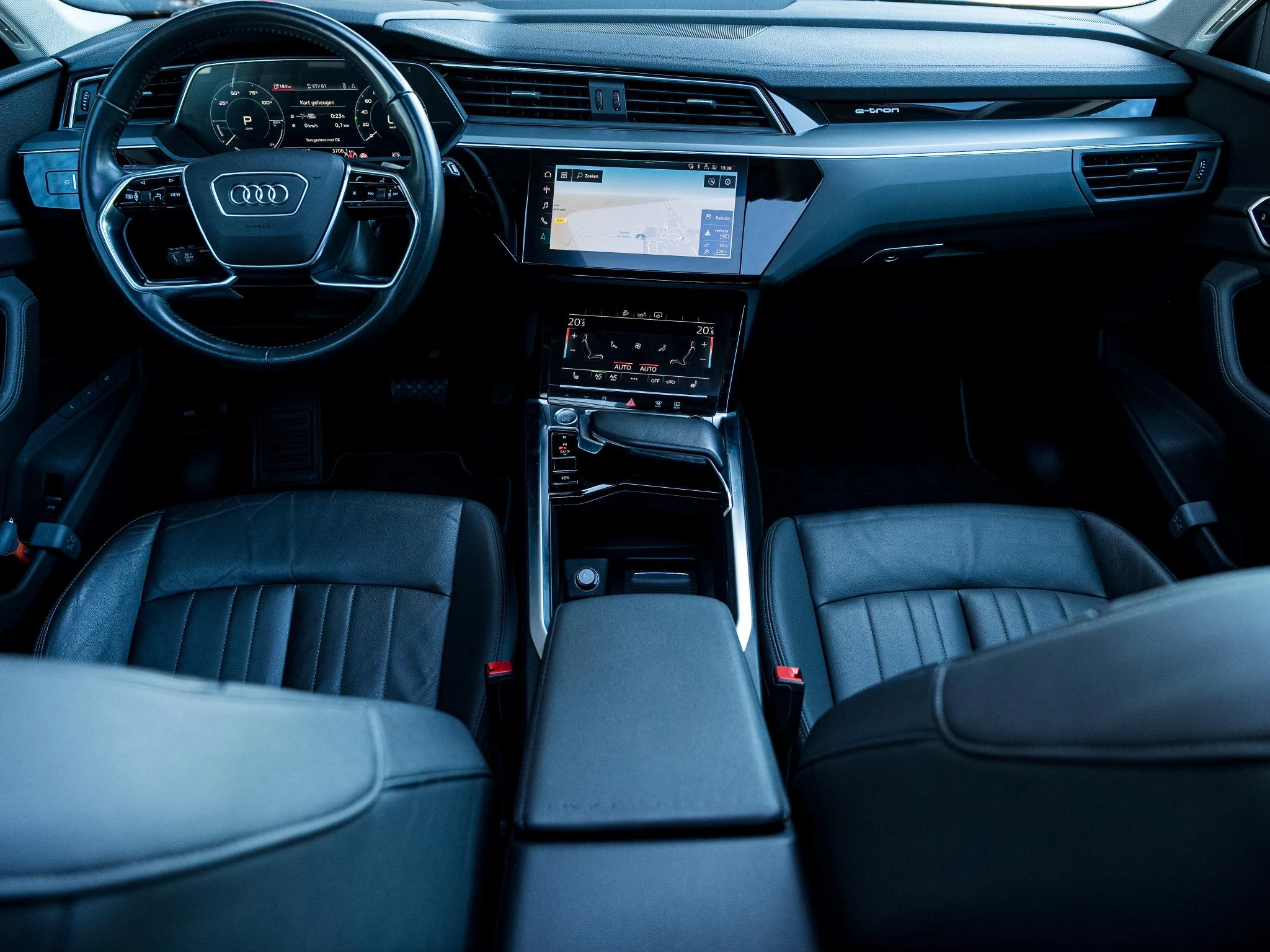 Hoofdafbeelding Audi e-tron