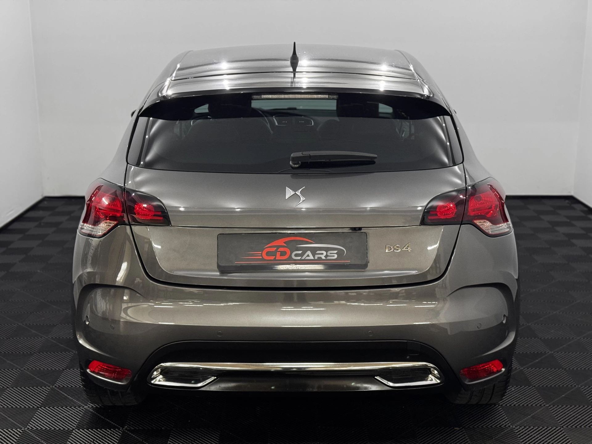 Hoofdafbeelding DS DS 4