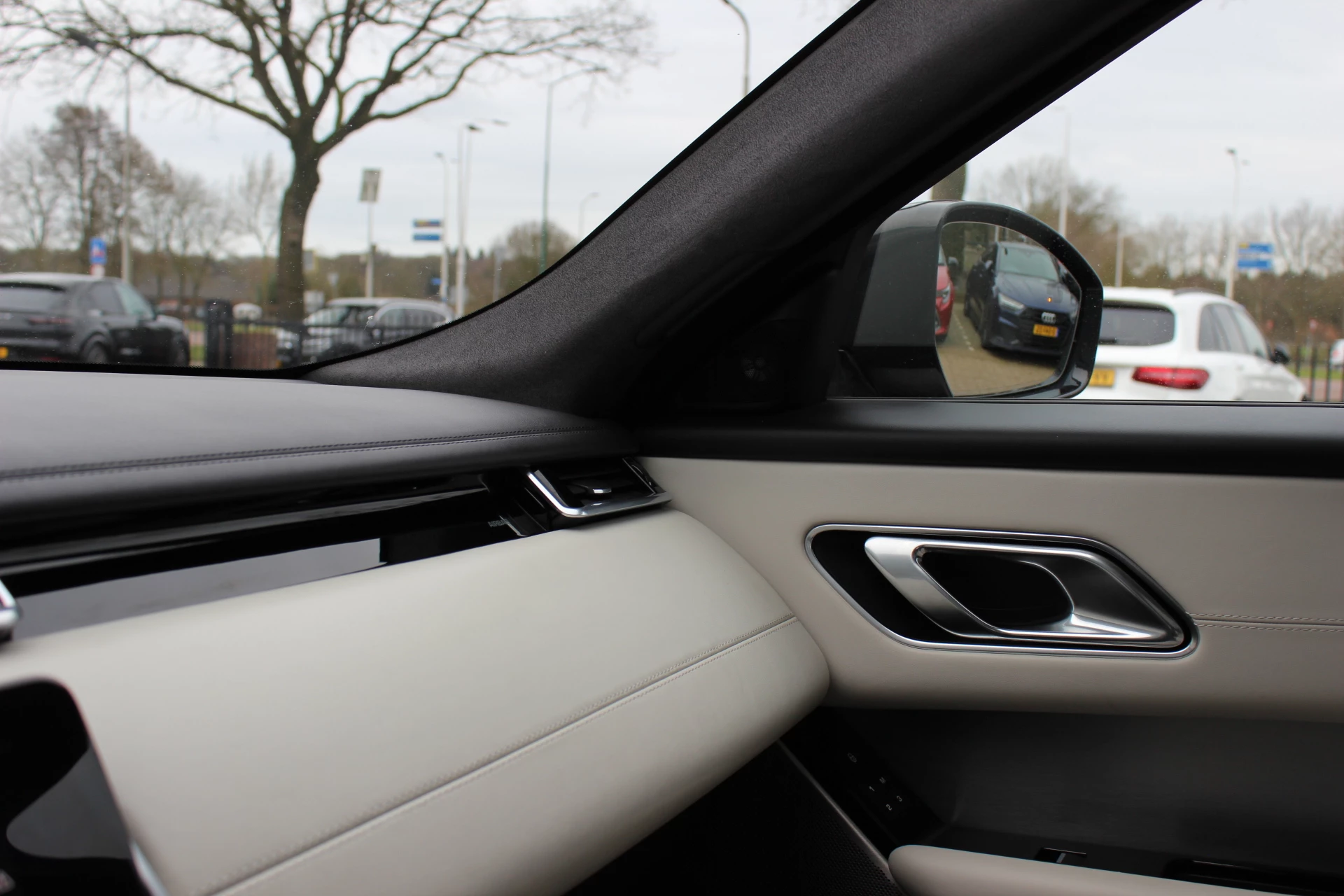 Hoofdafbeelding Land Rover Range Rover Velar