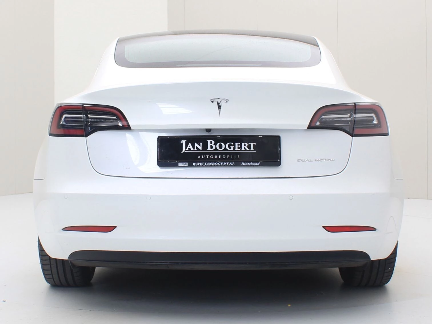 Hoofdafbeelding Tesla Model 3