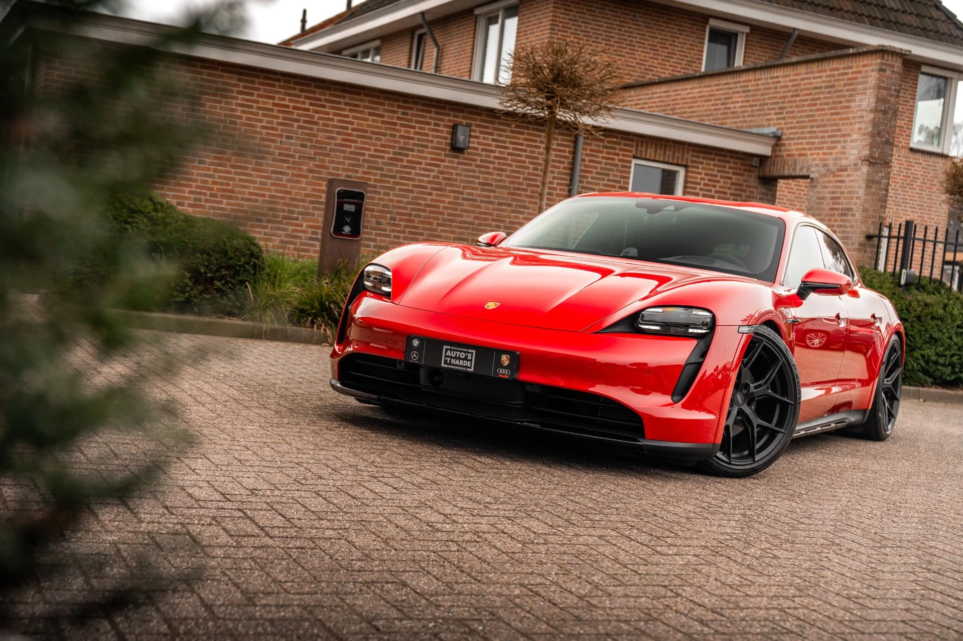 Hoofdafbeelding Porsche Taycan