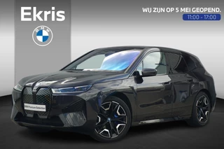 BMW iX xDrive50 M Sport | Trekhaak / Panoramdak / Soft-Close / Stoelventilatie / Warmtecomfortpakket / Driving Assistant Professional / 360 graden Camera's / Harman Kardon