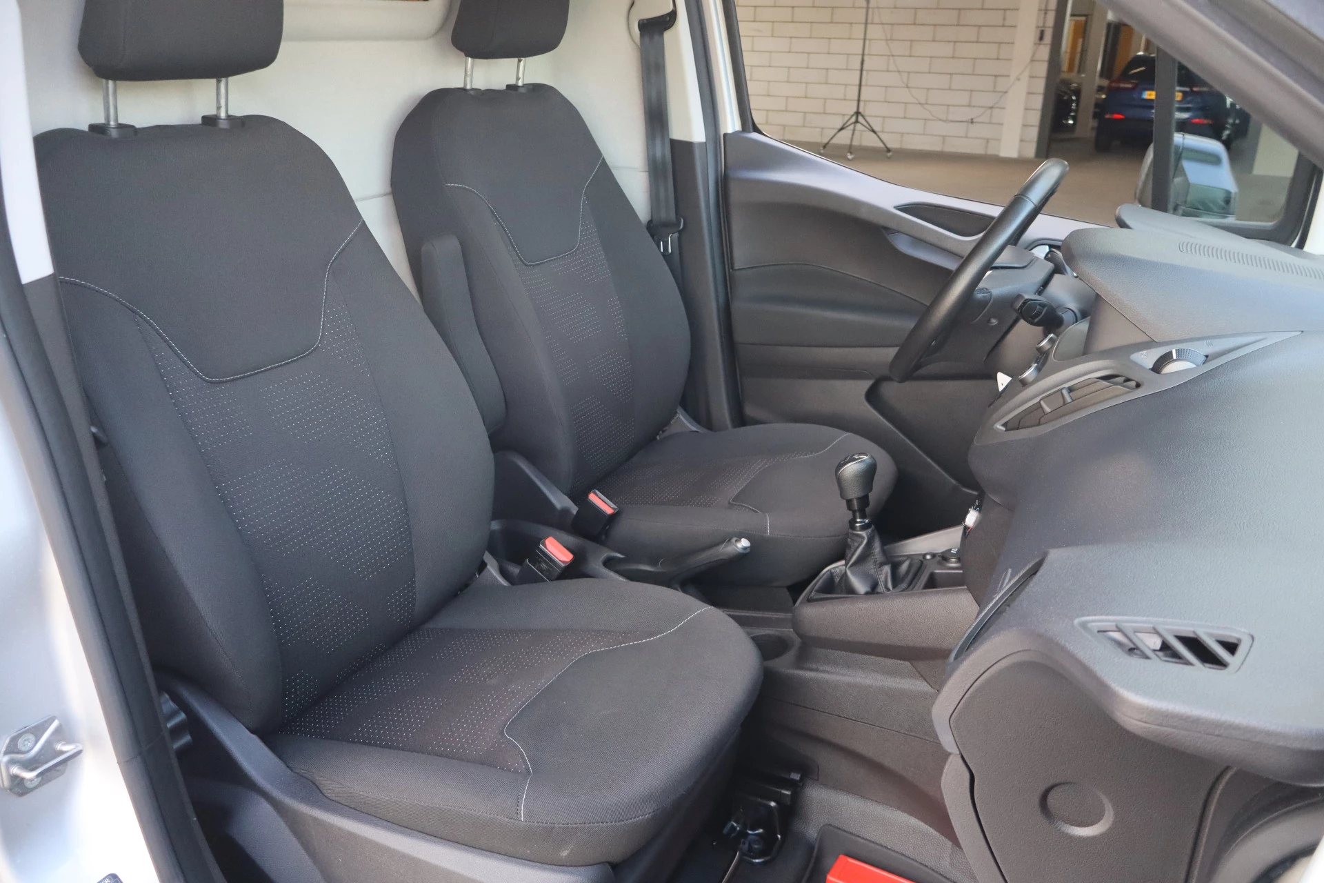 Hoofdafbeelding Ford Transit Courier