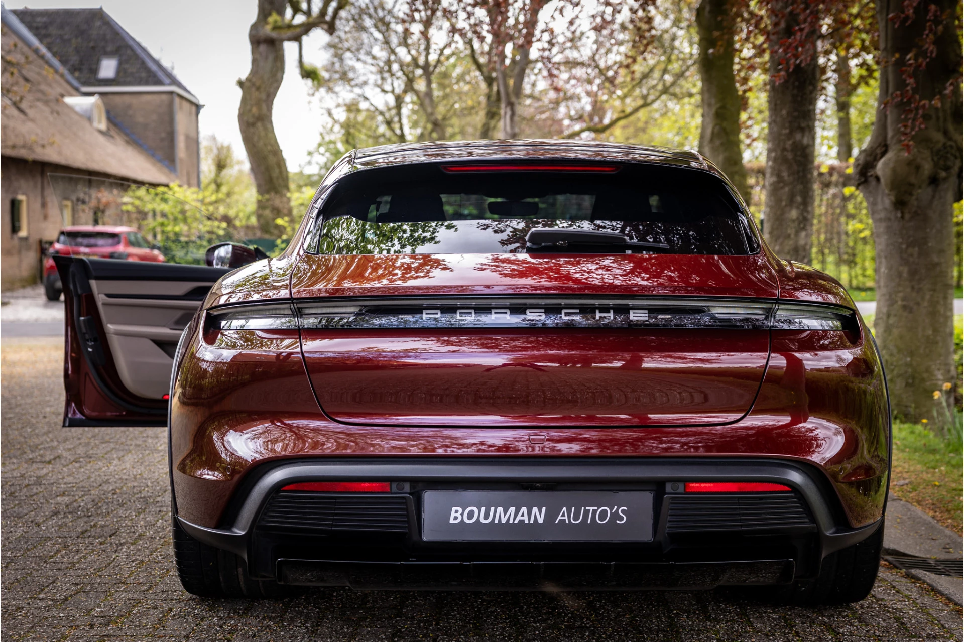 Hoofdafbeelding Porsche Taycan