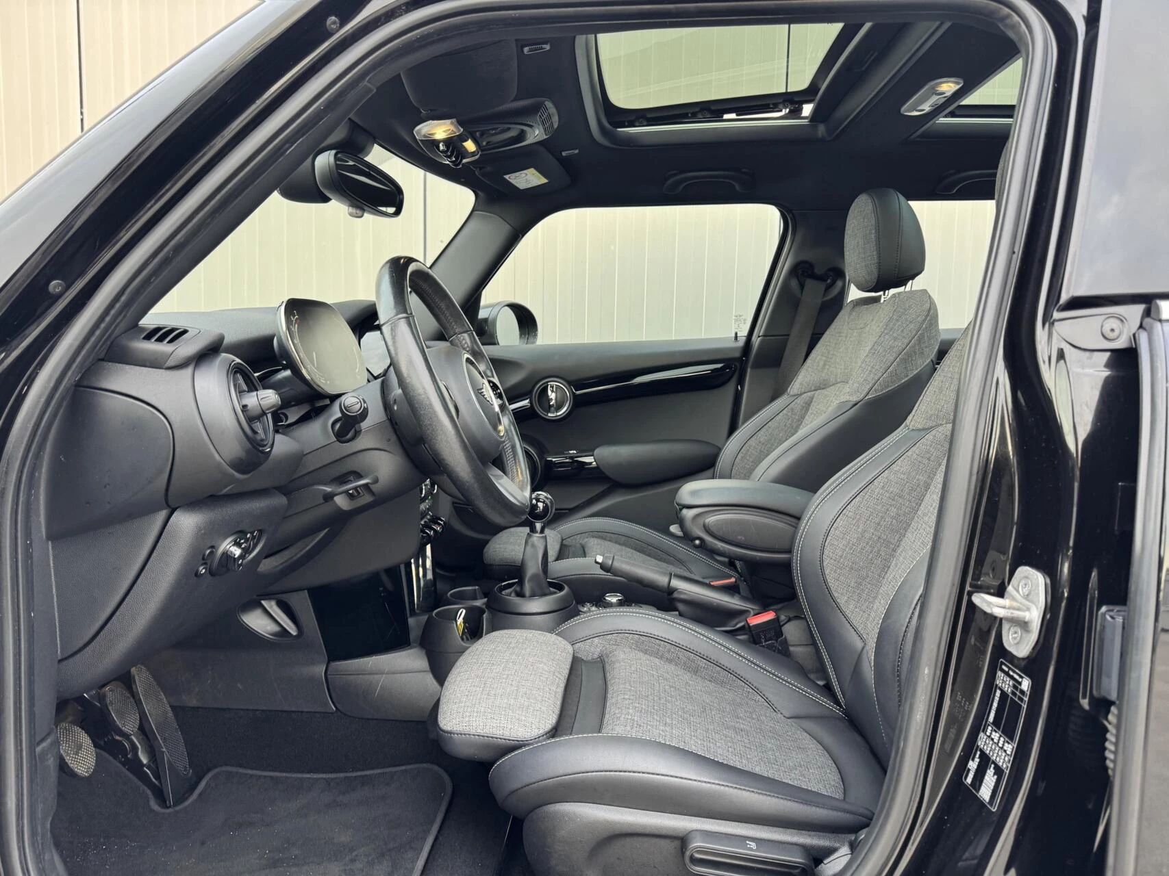 Hoofdafbeelding MINI One