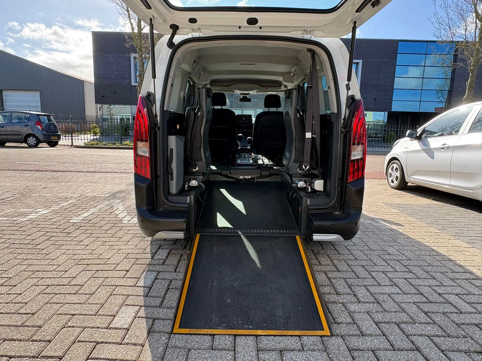 Hoofdafbeelding Peugeot Rifter