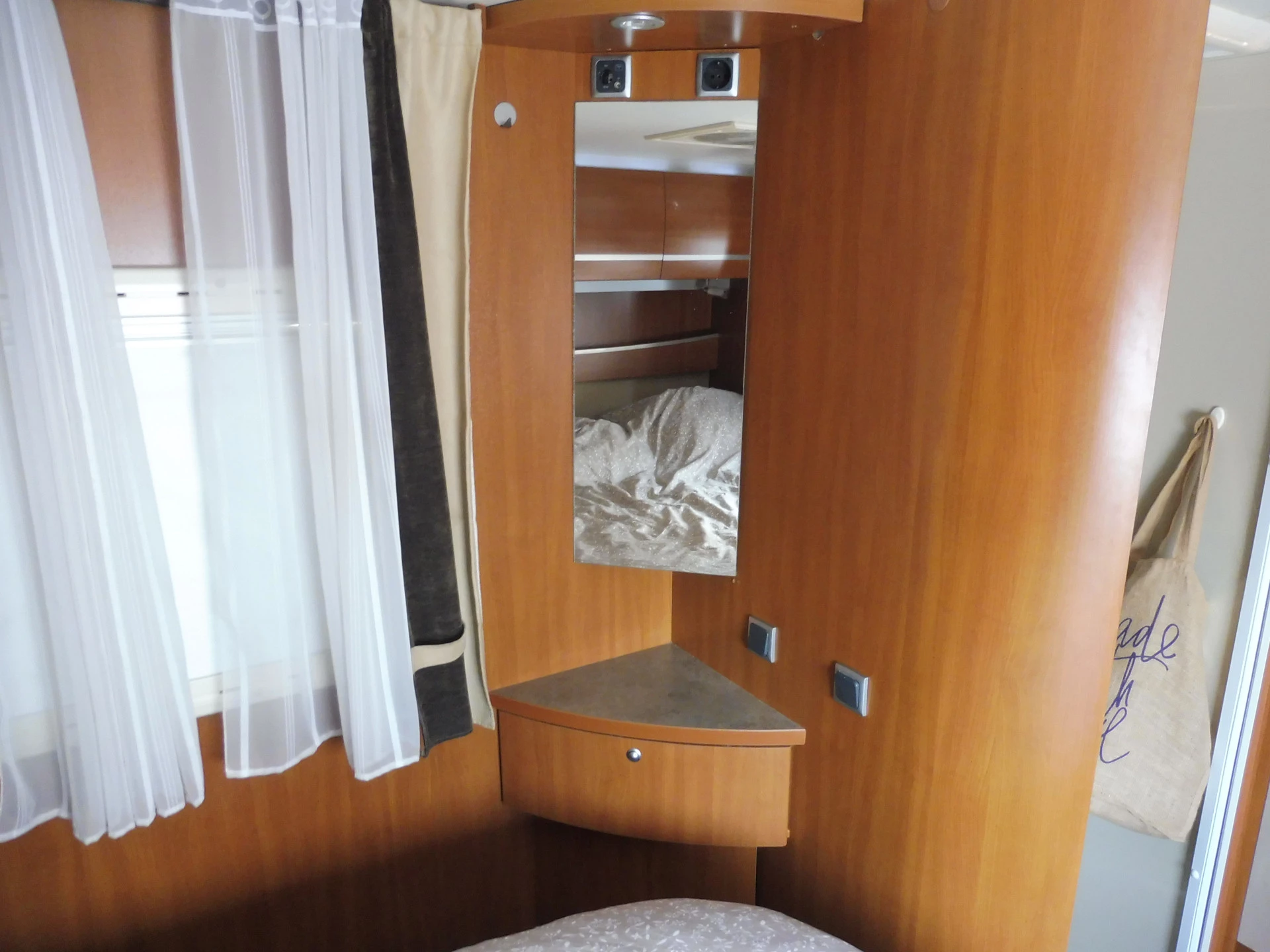 Hoofdafbeelding Challenger Mageo