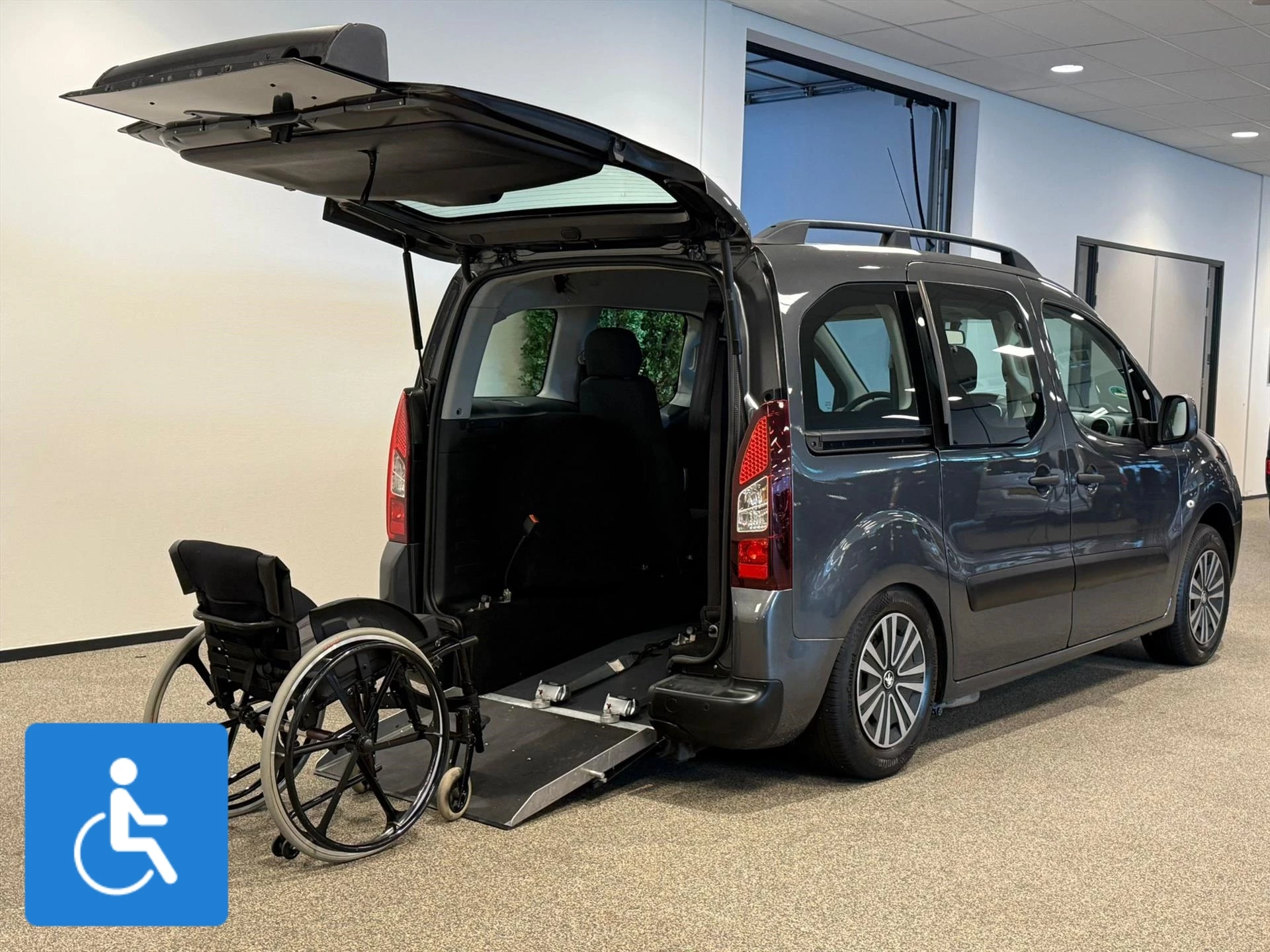 Hoofdafbeelding Peugeot Partner