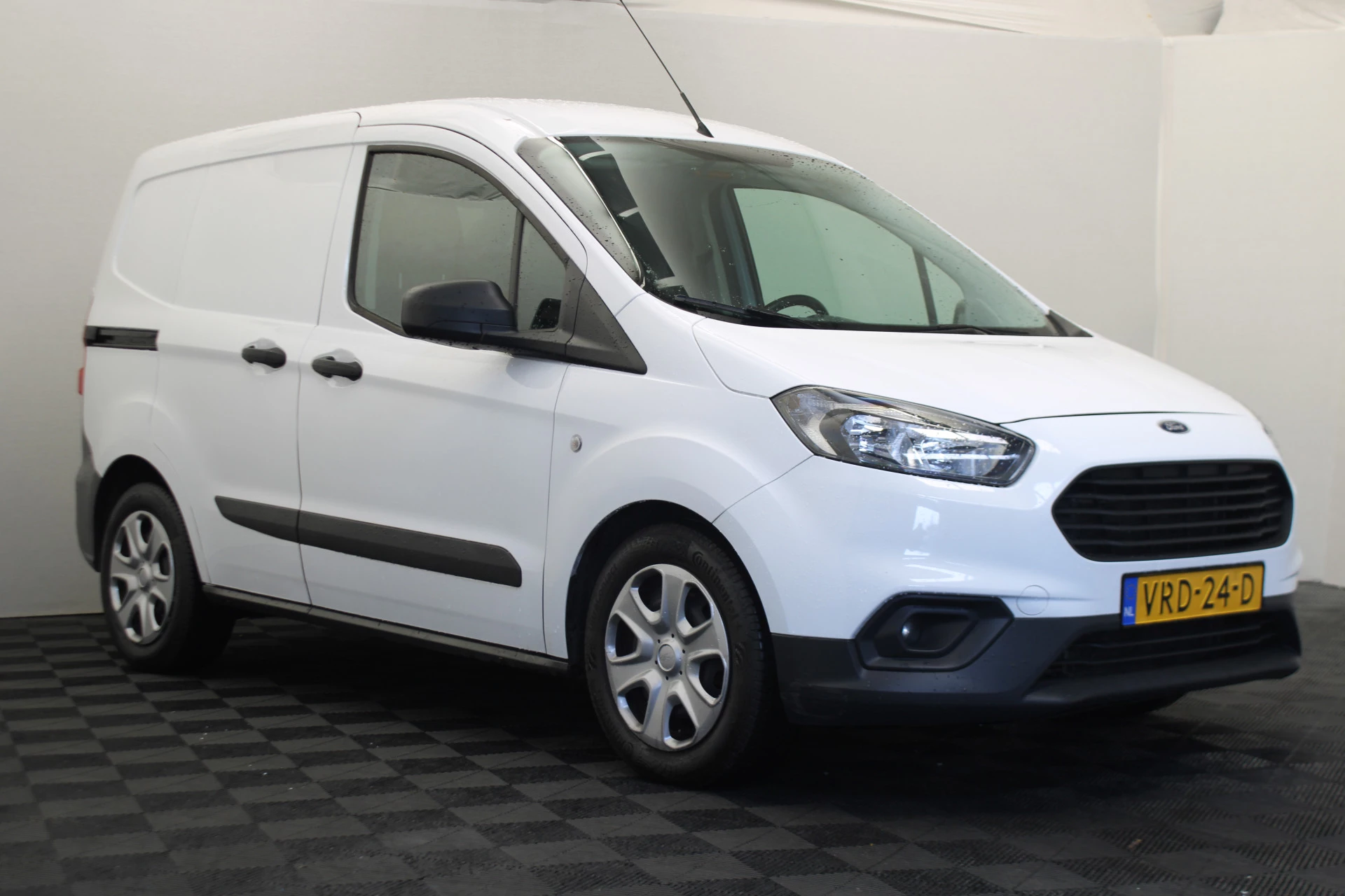 Hoofdafbeelding Ford Transit Courier