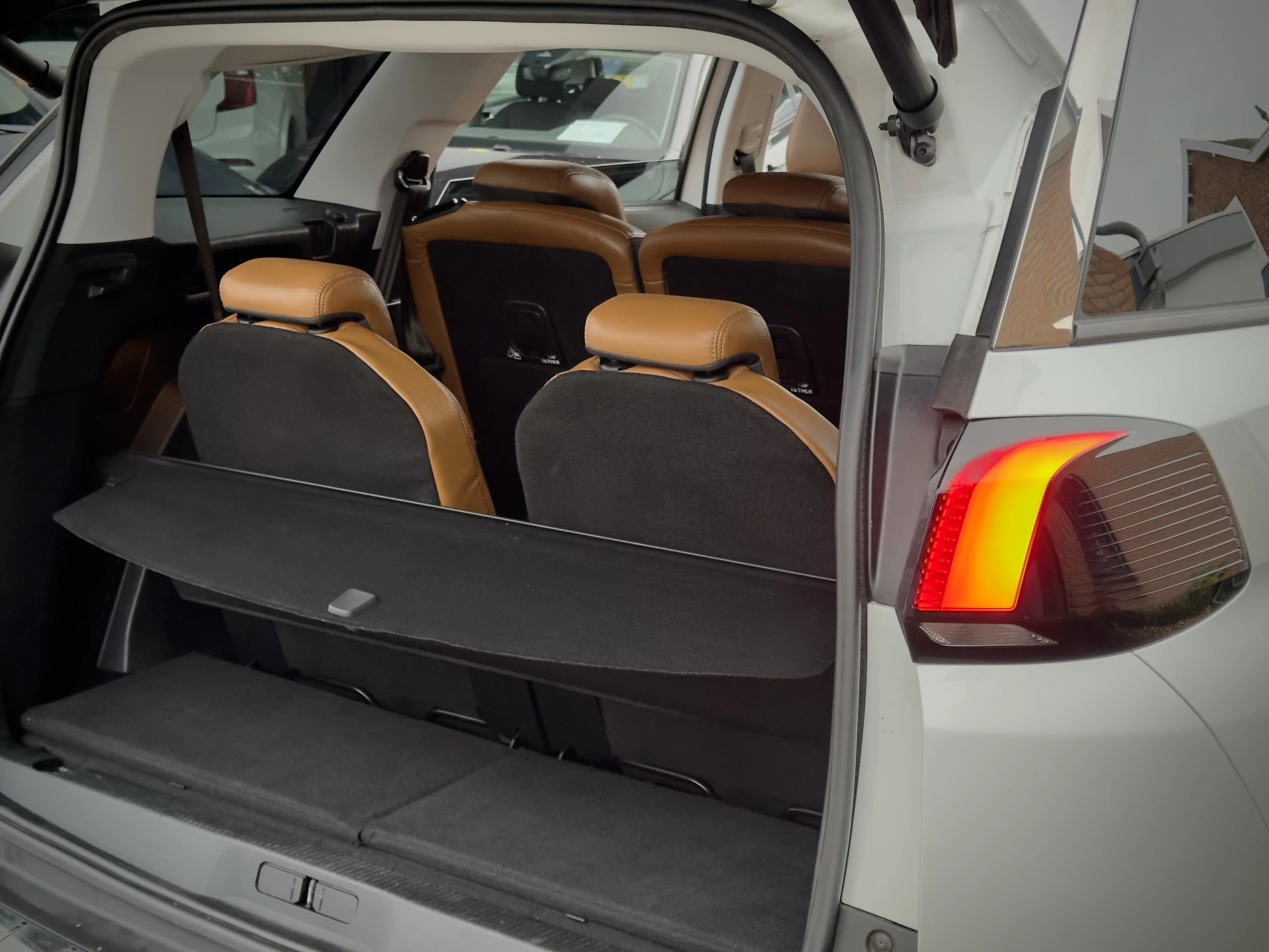 Hoofdafbeelding Peugeot 5008