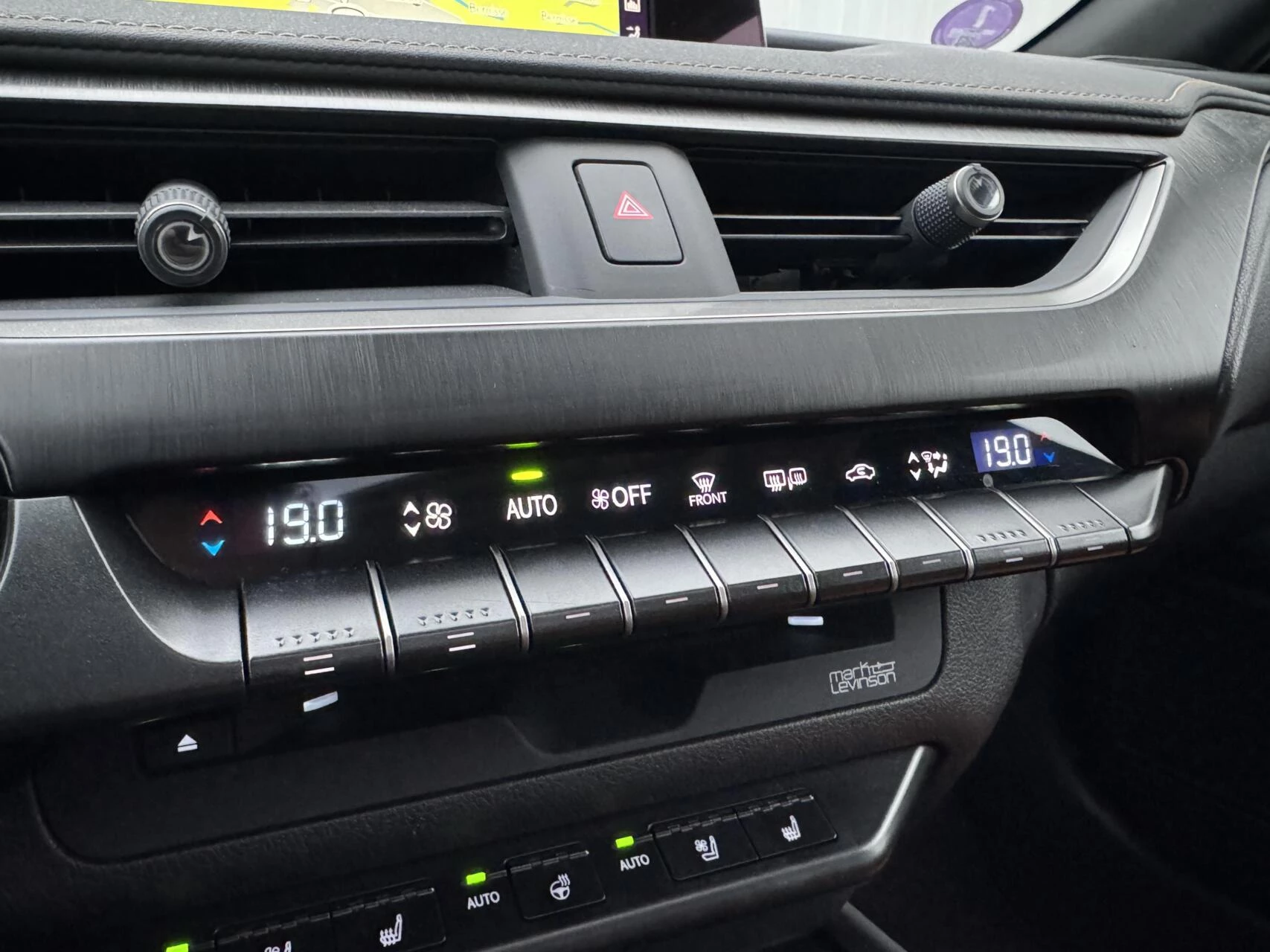 Hoofdafbeelding Lexus UX