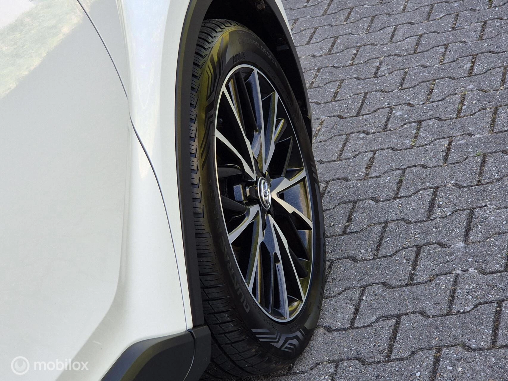 Hoofdafbeelding Toyota C-HR