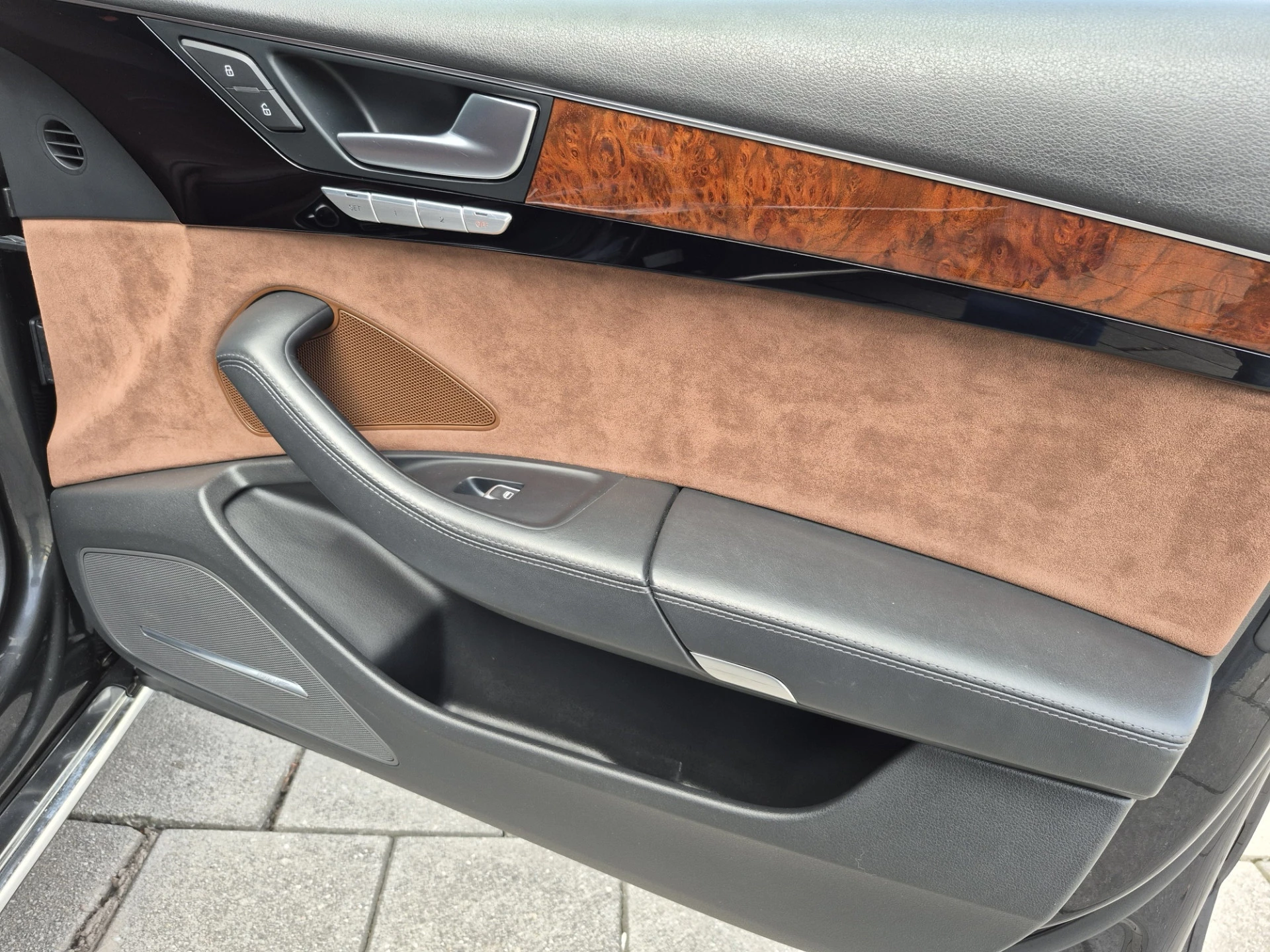 Hoofdafbeelding Audi A8