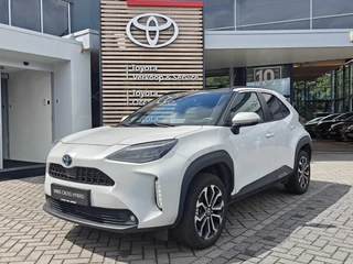 Toyota Yaris Cross 1.5 Hybrid STYLE NAVI PANODAK APPLE/ANDROID HEAD-UP DRAADLOOS LADEN KEYLESS STOEL/STUURVERW ELEK-ACHTERKLEP