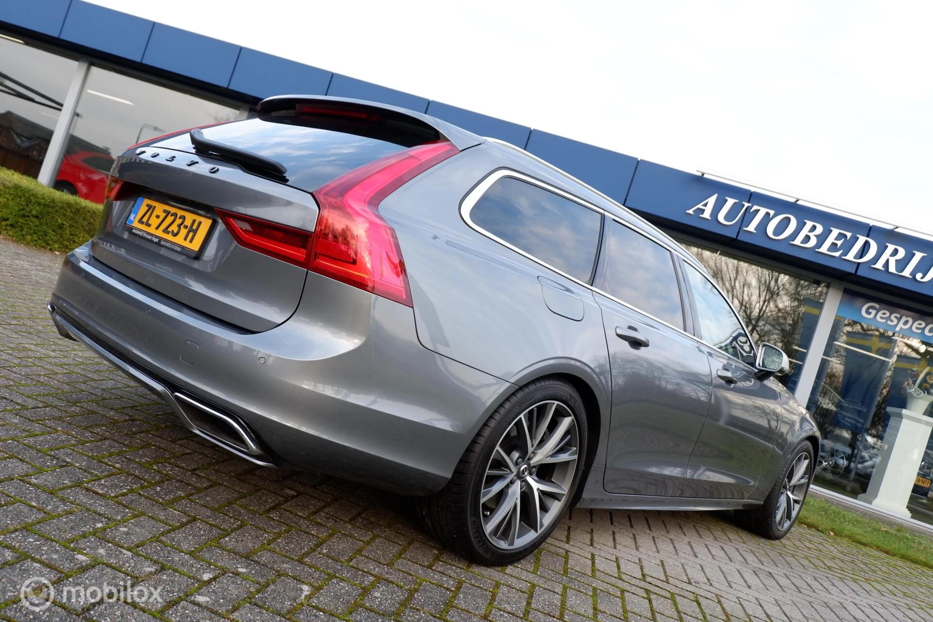 Hoofdafbeelding Volvo V90