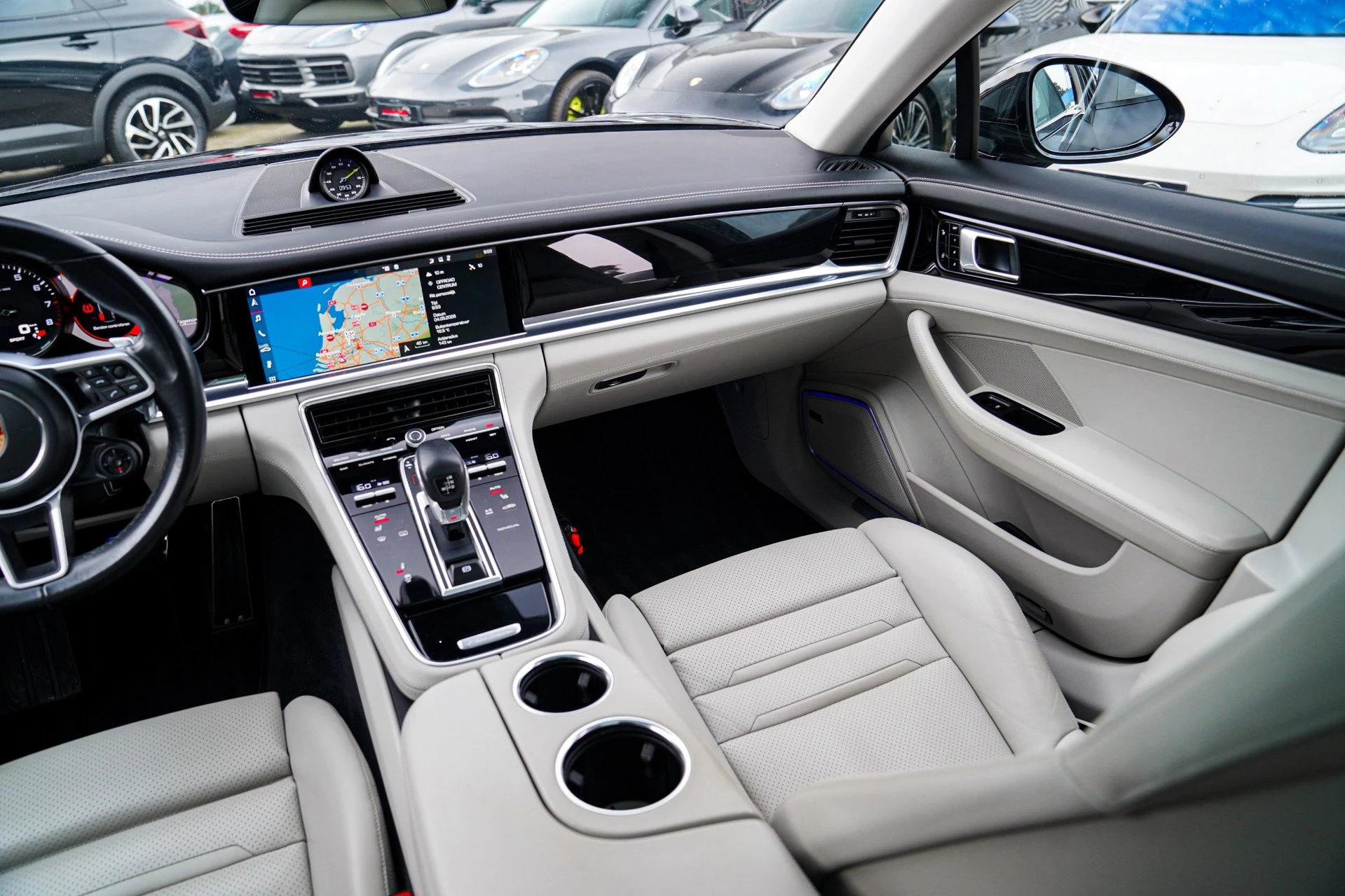 Hoofdafbeelding Porsche Panamera