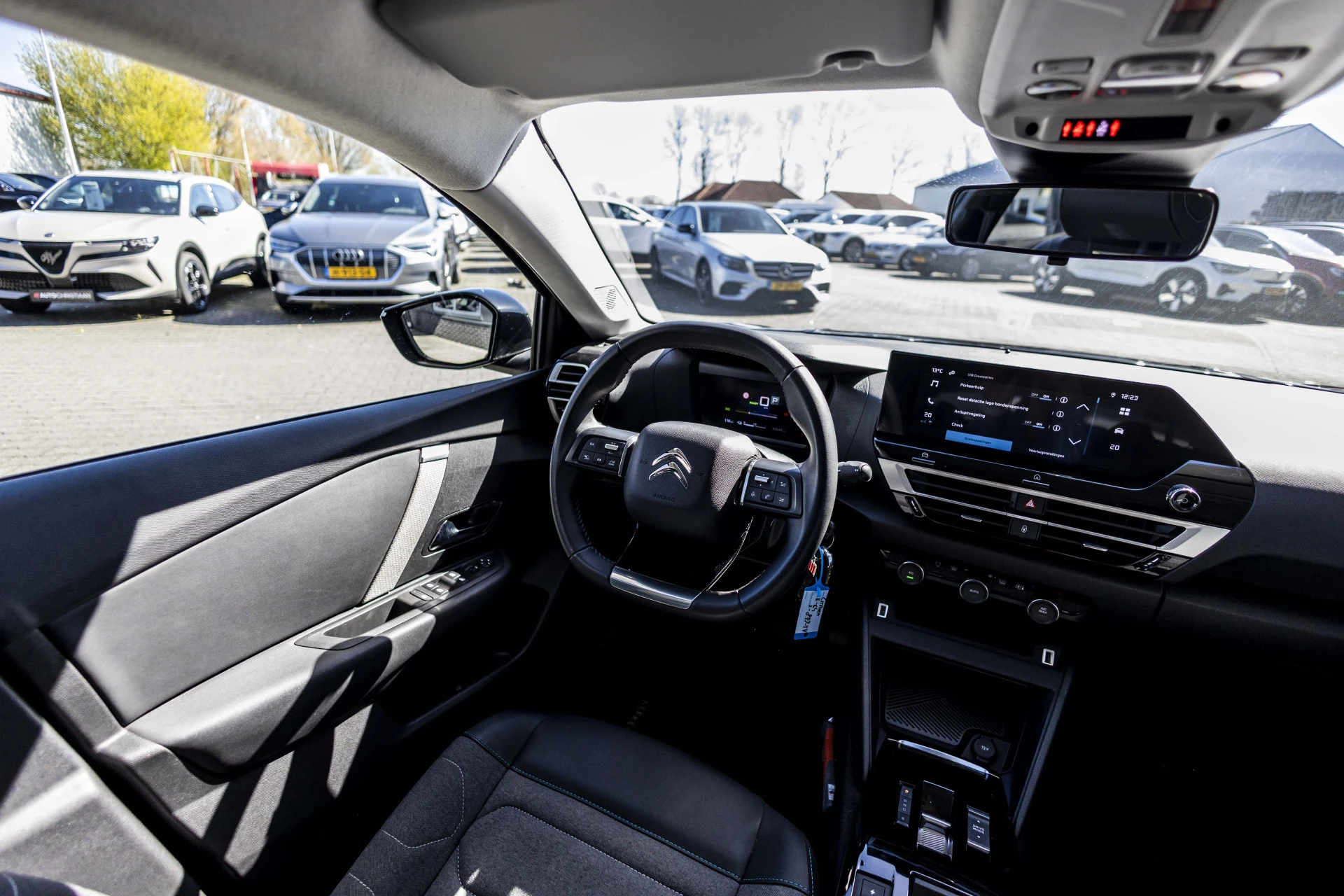 Hoofdafbeelding Citroën ë-C4