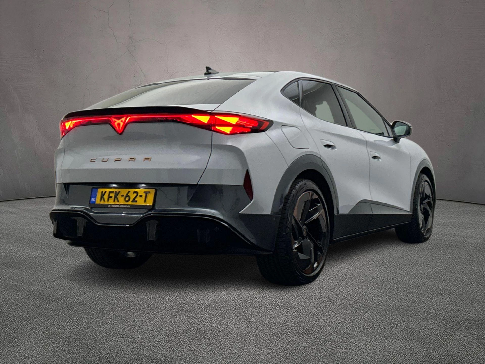 Hoofdafbeelding CUPRA Tavascan