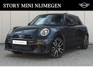 Hoofdafbeelding MINI 5-deurs MINI 5-deurs Hatchback Cooper C JCW Automaat / Pakket M / Adaptief onderstel / LED / Panoramadak / Stoelverwarming / Head-Up / Driving Assistant / Verwarmd stuurwiel