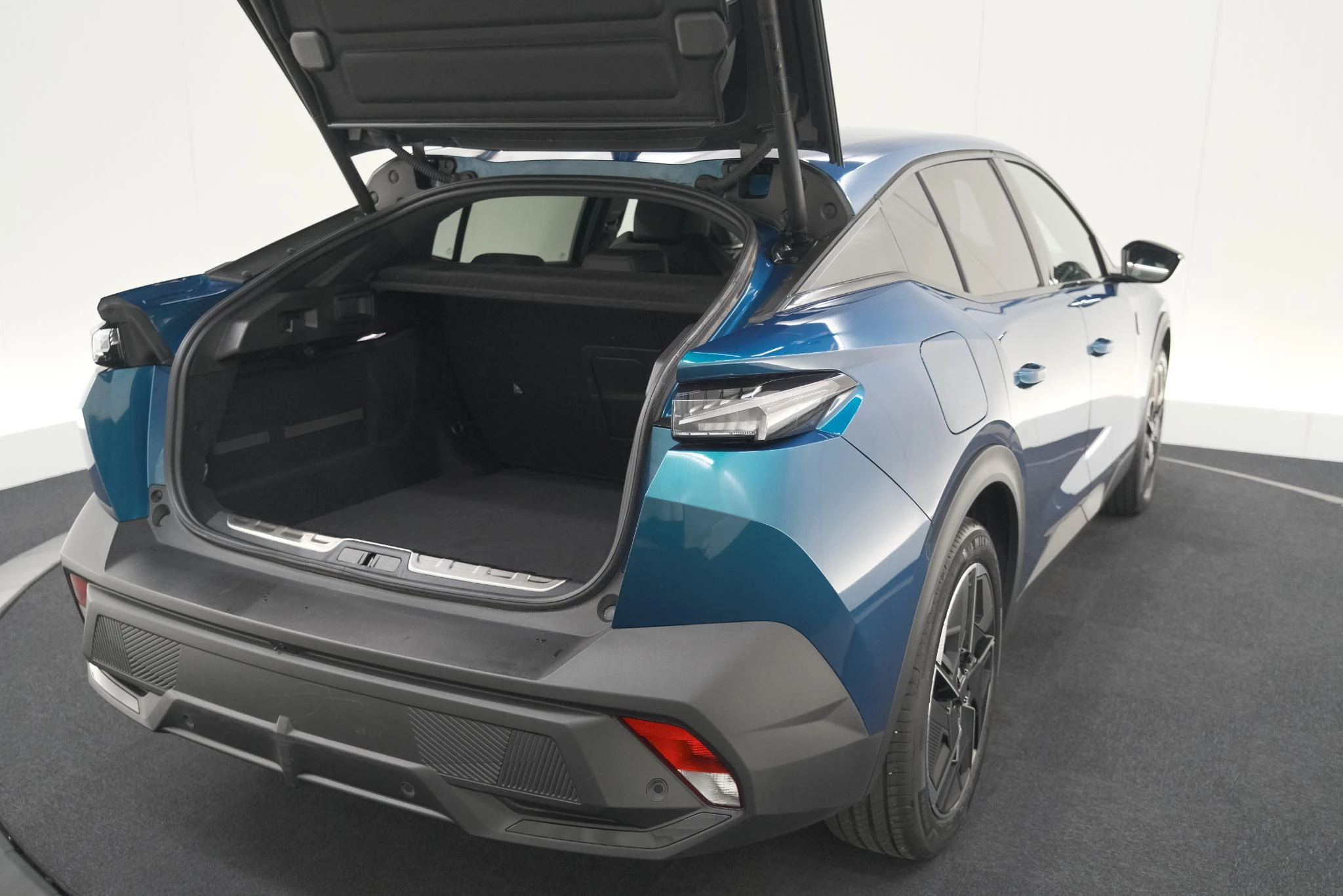 Hoofdafbeelding Peugeot 408