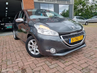 Peugeot 208 1.2 VTi Style , Navi , distr. vv