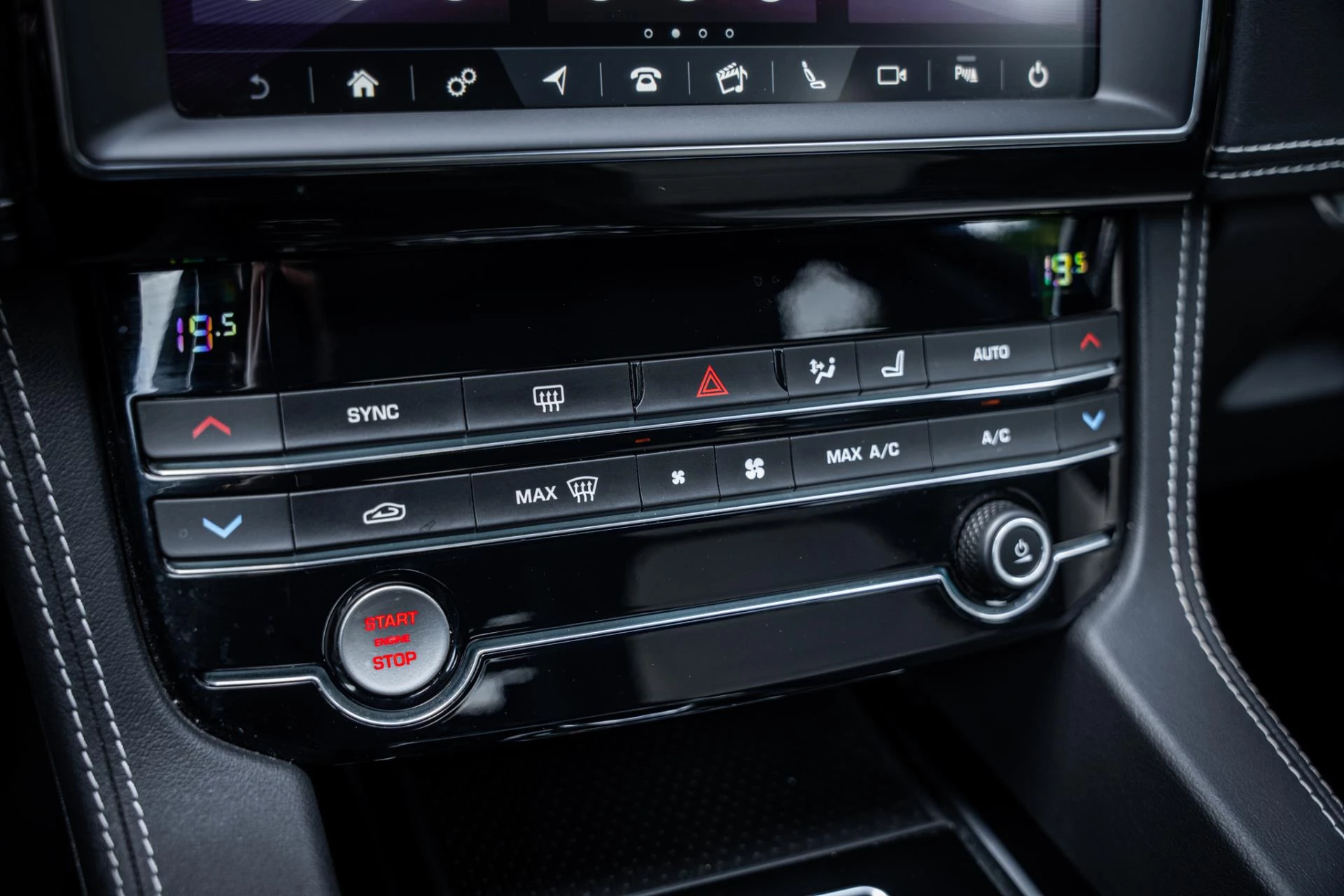 Hoofdafbeelding Jaguar F-PACE