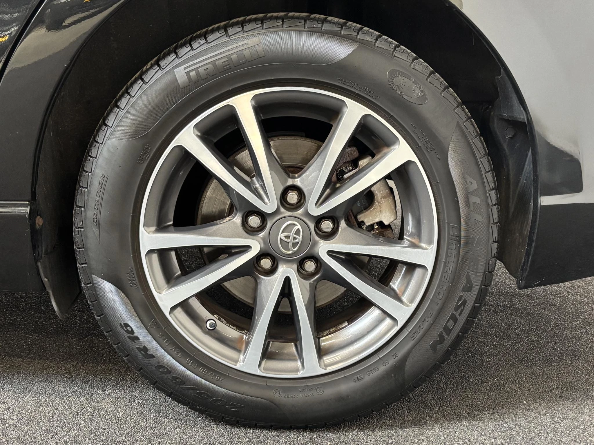 Hoofdafbeelding Toyota Avensis