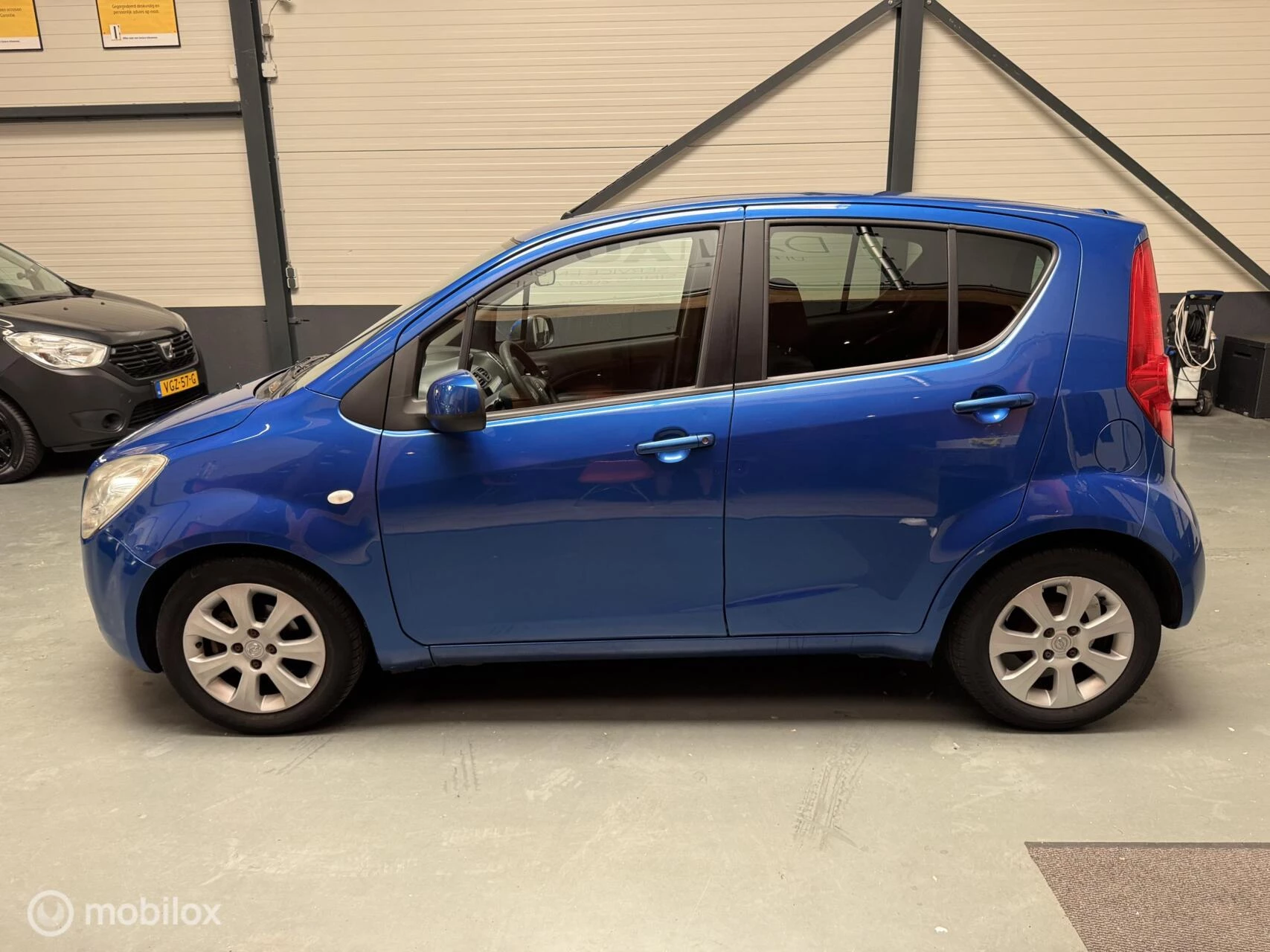 Hoofdafbeelding Opel Agila