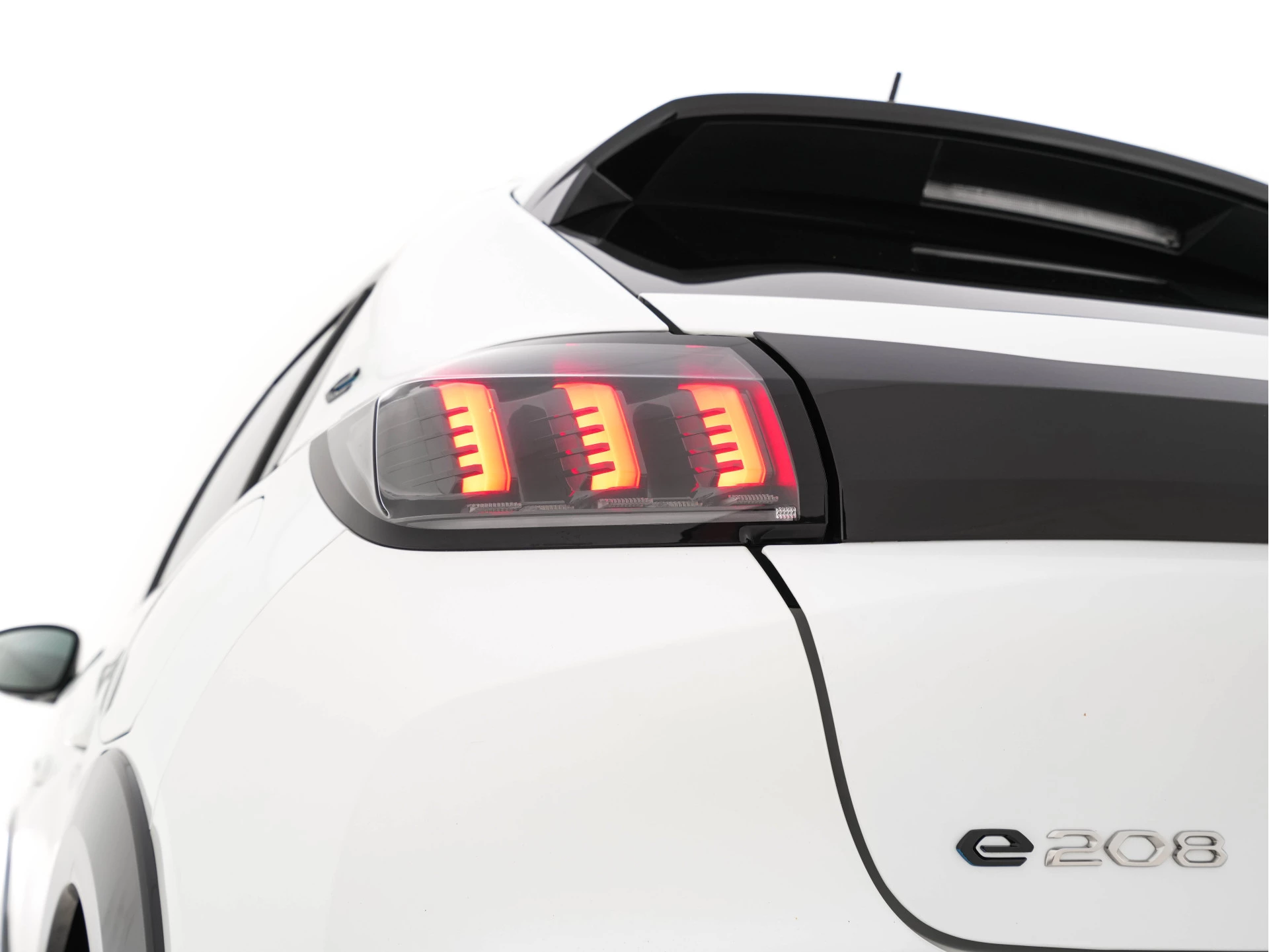 Hoofdafbeelding Peugeot e-208