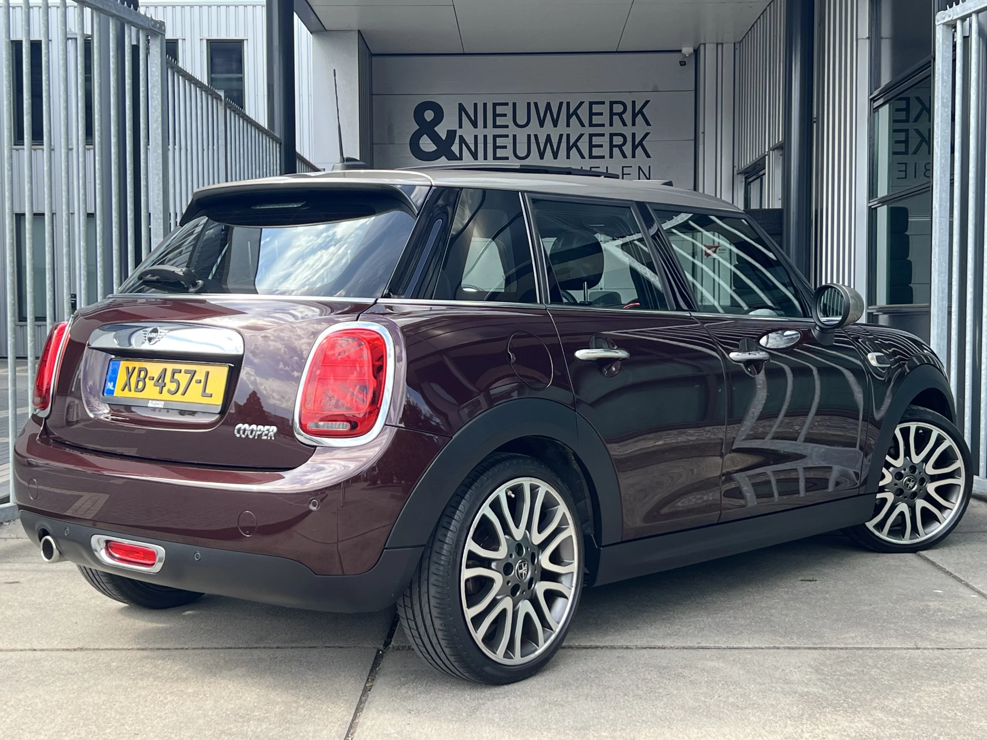 Hoofdafbeelding MINI 5-deurs