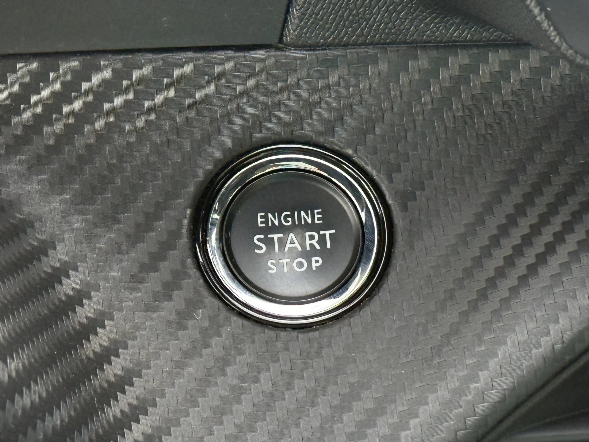 Hoofdafbeelding Peugeot e-2008