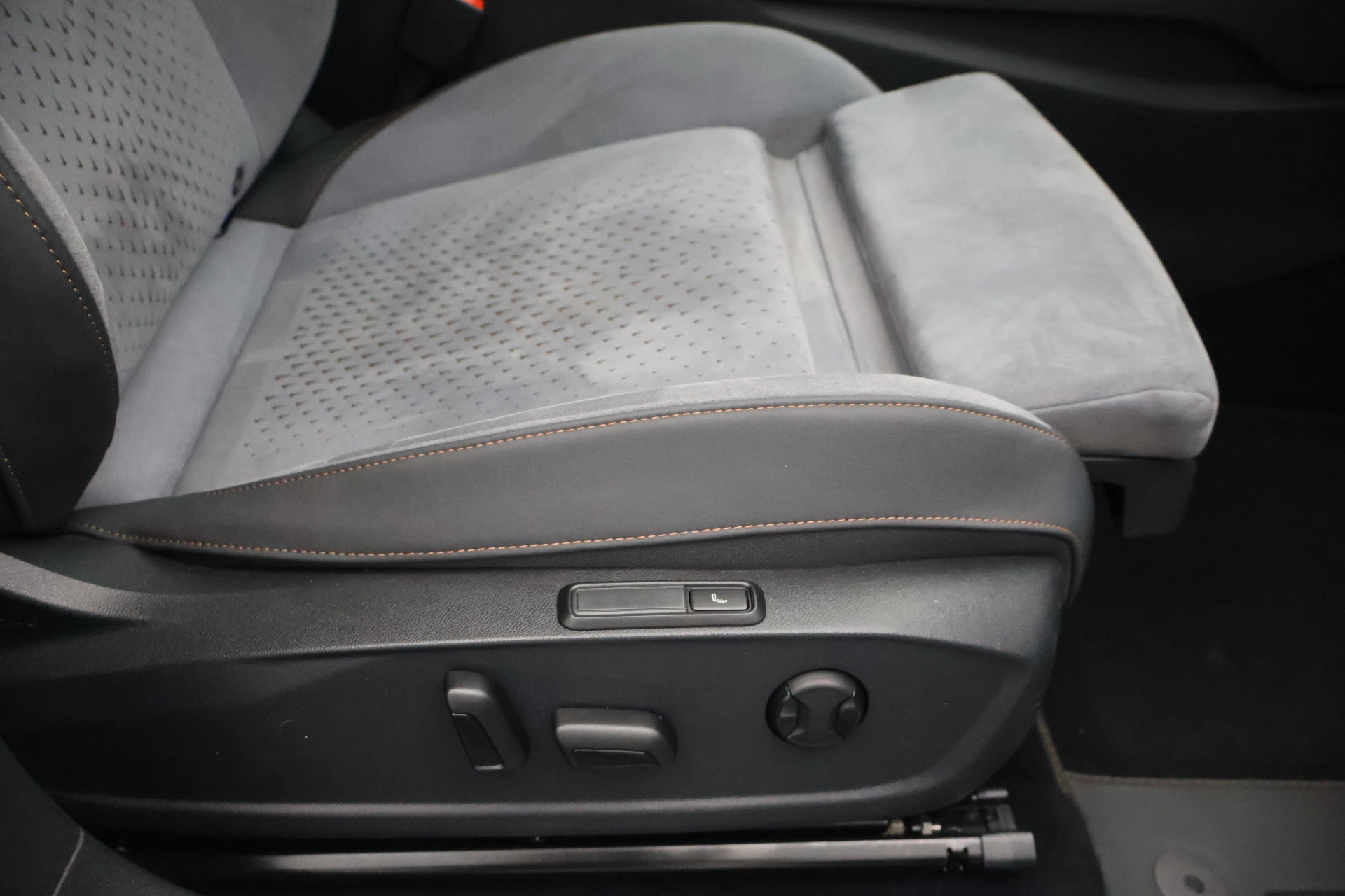 Hoofdafbeelding CUPRA Born