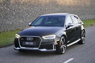 Hoofdafbeelding Audi RS3 Audi RS3 2.5 Quattro | Pano - B&O - RS Stoelen - ACC - DCC