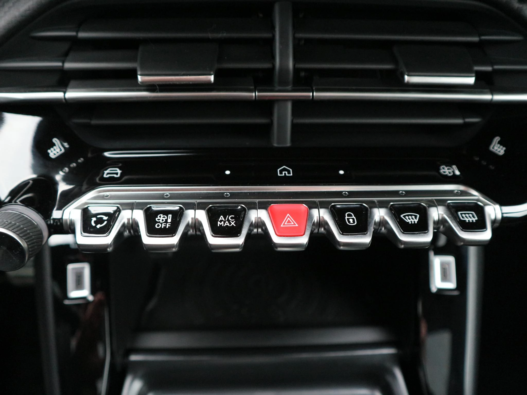 Hoofdafbeelding Peugeot e-2008