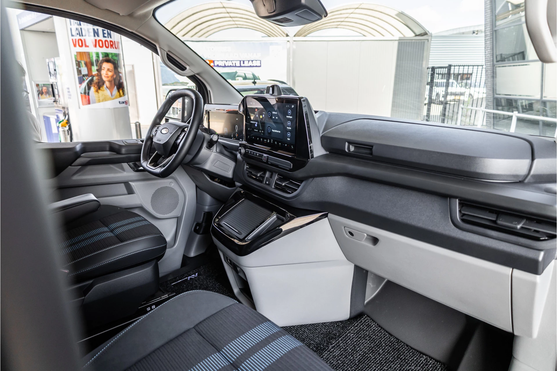 Hoofdafbeelding Ford E-Transit Custom