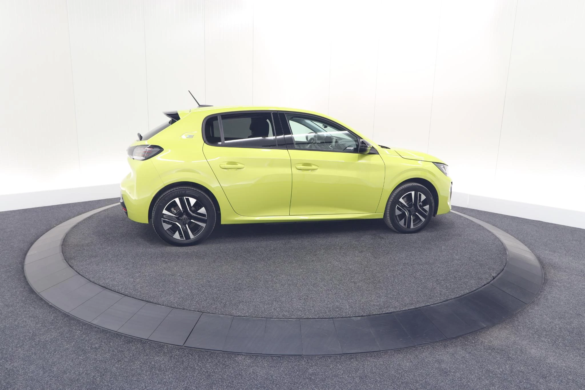 Hoofdafbeelding Peugeot e-208