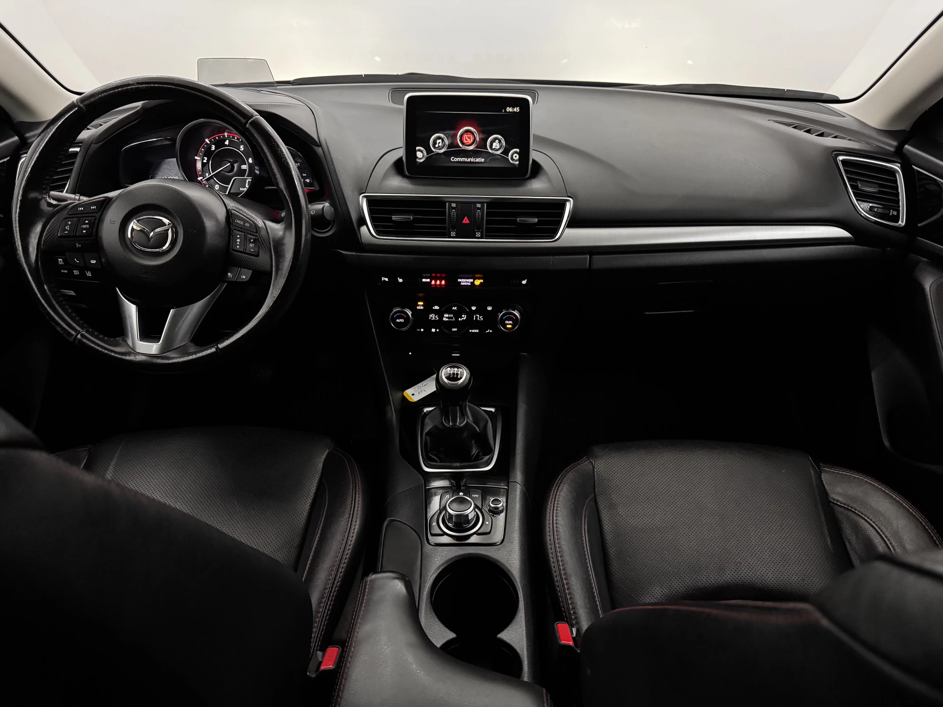 Hoofdafbeelding Mazda 3