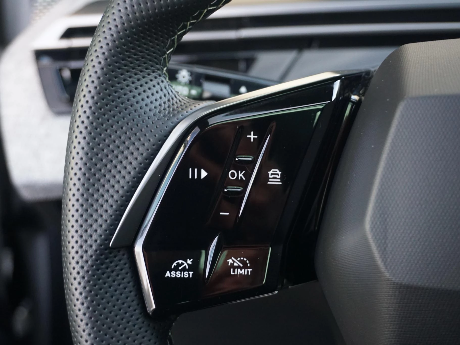 Hoofdafbeelding Peugeot e-5008