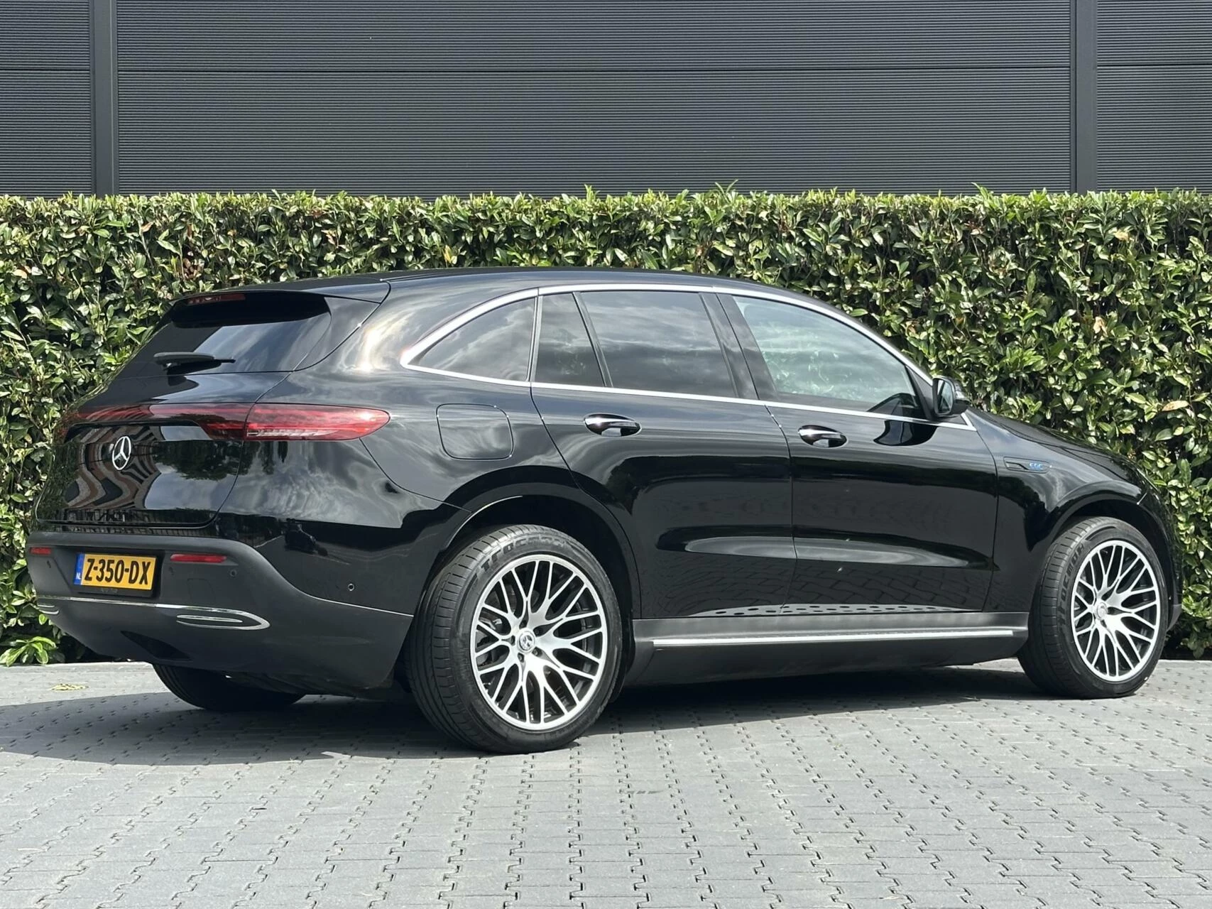 Hoofdafbeelding Mercedes-Benz EQC