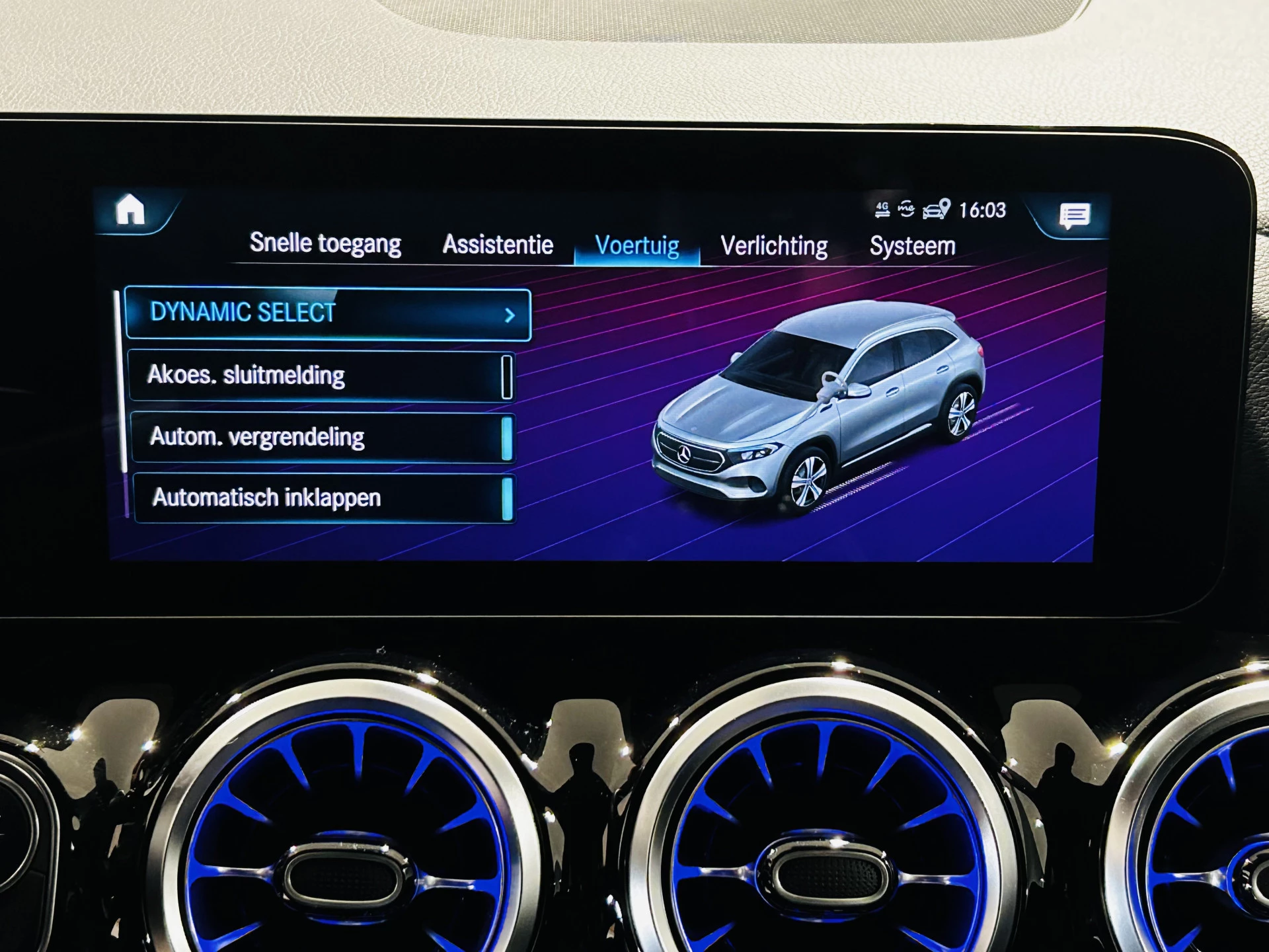 Hoofdafbeelding Mercedes-Benz EQA