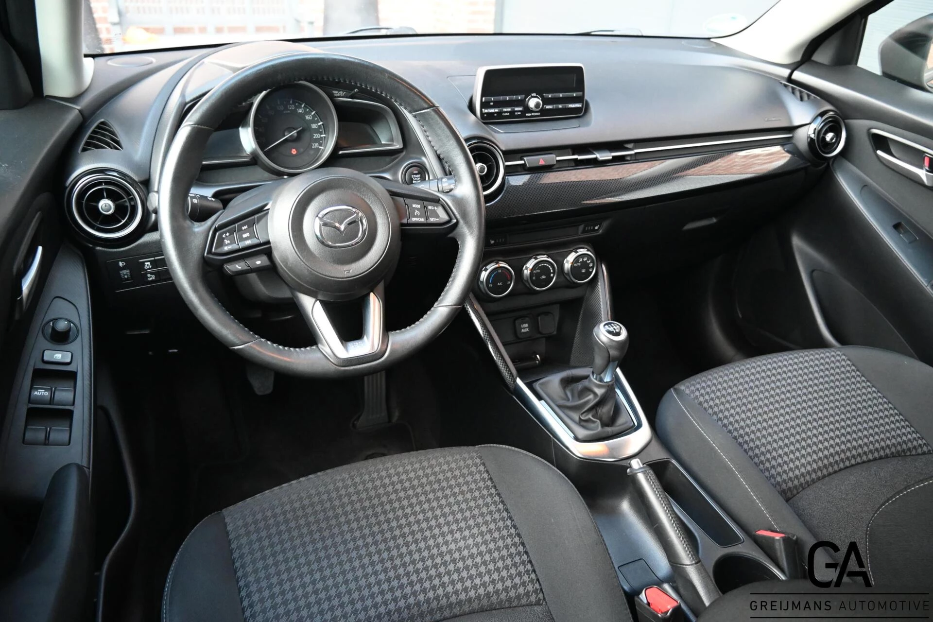 Hoofdafbeelding Mazda 2