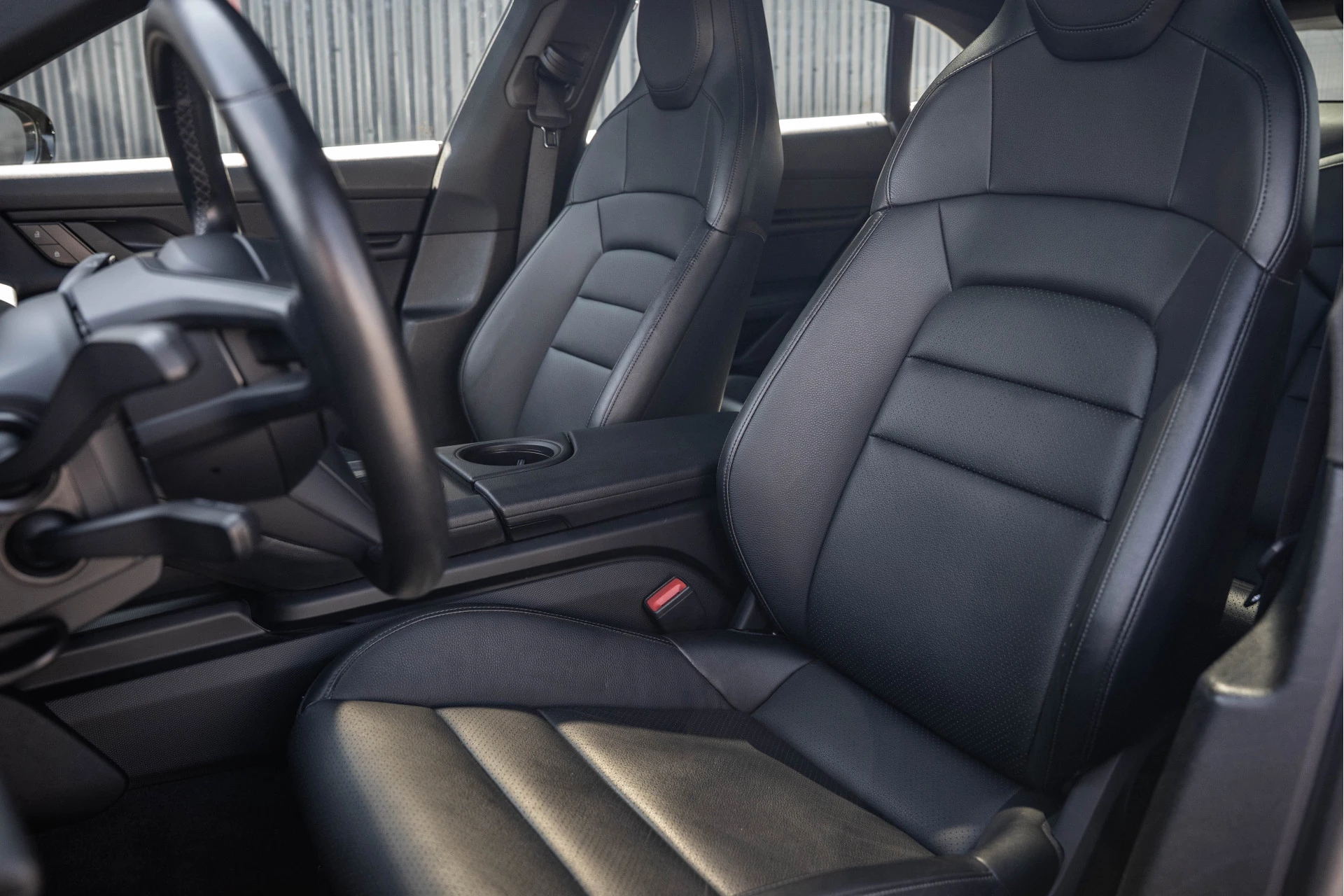 Hoofdafbeelding Porsche Taycan