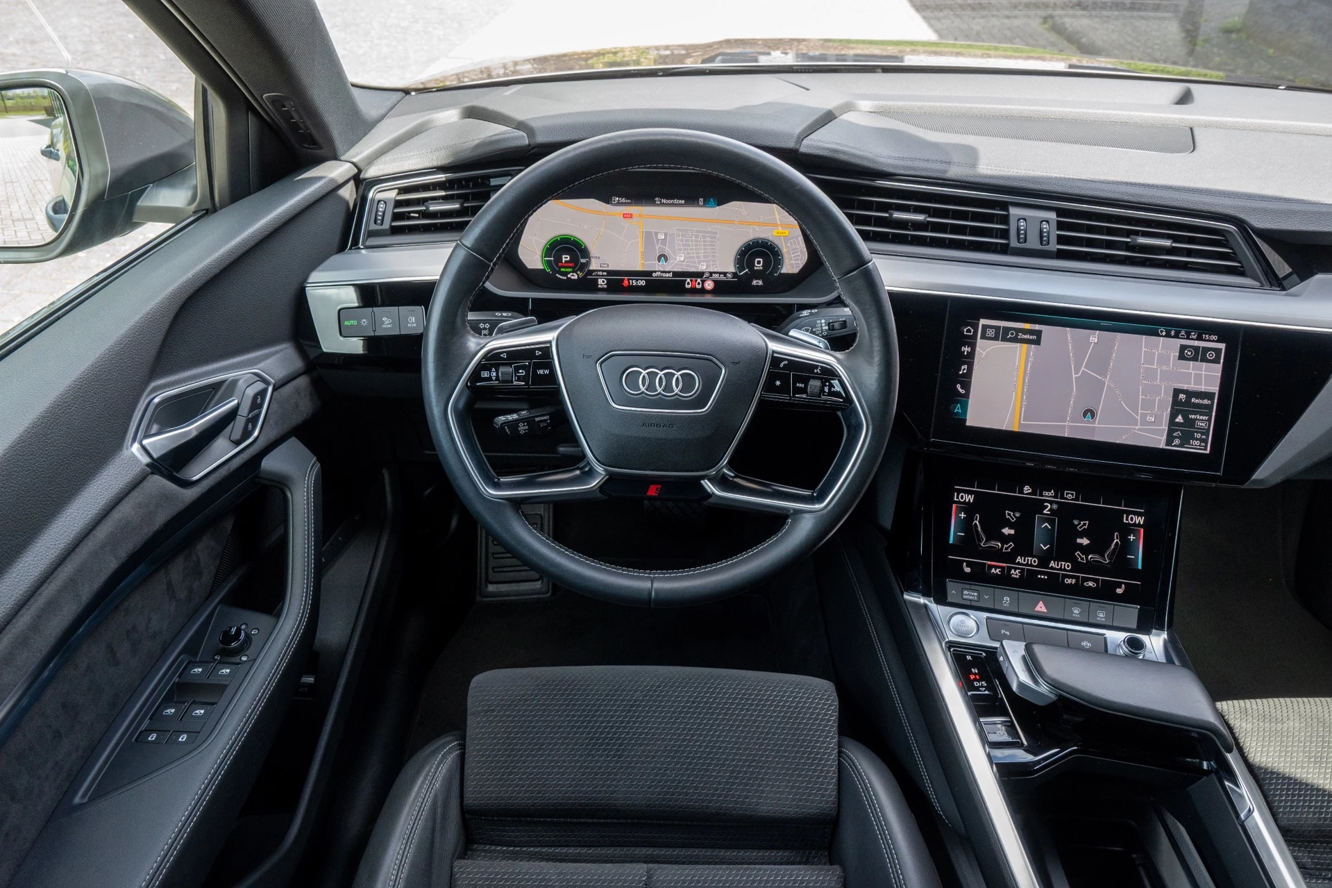 Hoofdafbeelding Audi e-tron