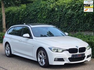 BMW 3-serie Touring 320i M Sport Shadow EX 6WB Panorama Apple CarPlay Digitaal Teller NAP 2e-Eig F31