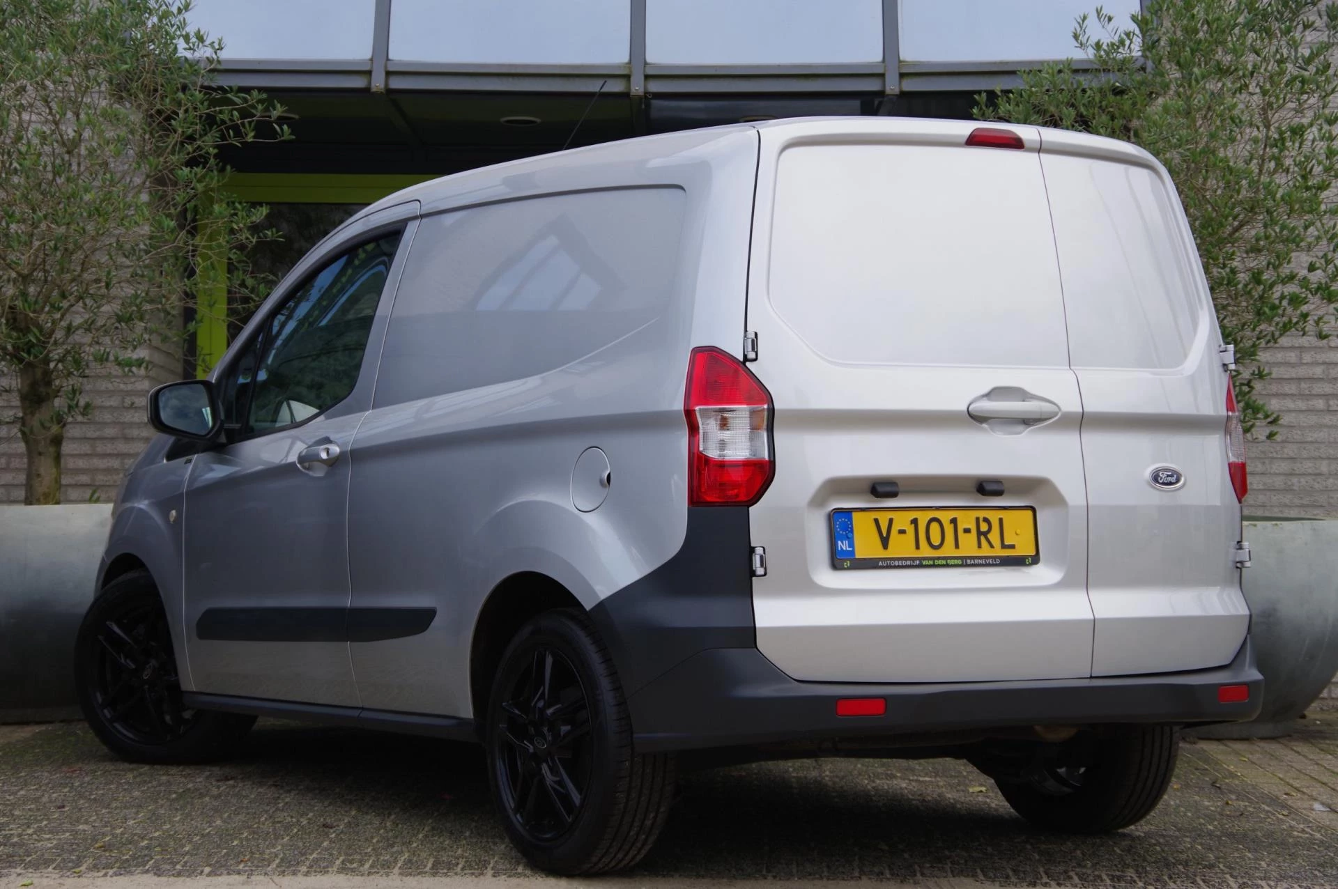 Hoofdafbeelding Ford Transit Courier