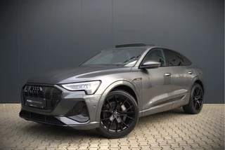 Hoofdafbeelding Audi e-tron Audi e-tron Sportback 50 quattro S edition 71 kWh | RS Seats | Diamond Stitch | Panoramadak | S-Line | Keyless | Memory Seats | Stoelverwarming | Ambiance Verlichting | Camera | Adaptive Cruise Control | Leer | Matrix LED | Luchtvering |
